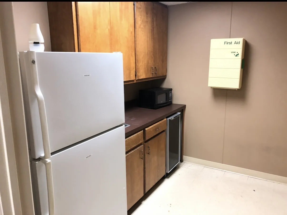 Office For Rent in Hopkins County , 903 Interstate Highway 30 E, Sulphur Springs, Texas 75482, 0, 0, Garage spaces, 8,378 Sqft, built in 1980, Price $900, mls#21290745, Real Estate Agent in Sulphur Springs, Homes For Rent in Hopkins county, Homes For Rent in Sulphur Springs, Realtor in Sulphur Springs Texas, Real Estate Brokerage Independent Realty Texas, Luminita Cordes Realtor