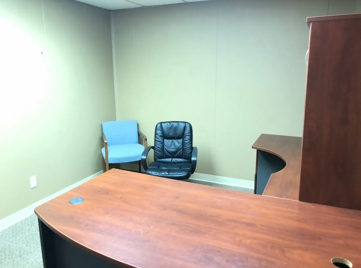 Office For Rent in Hopkins County , 903 Interstate Highway 30 E, Sulphur Springs, Texas 75482, 0, 0, Garage spaces, 0 Sqft, built in 1980, Price $550, mls#21291159, Real Estate Agent in Sulphur Springs, Homes For Rent in Hopkins county, Homes For Rent in Sulphur Springs, Realtor in Sulphur Springs Texas, Real Estate Brokerage Independent Realty Texas, Luminita Cordes Realtor
