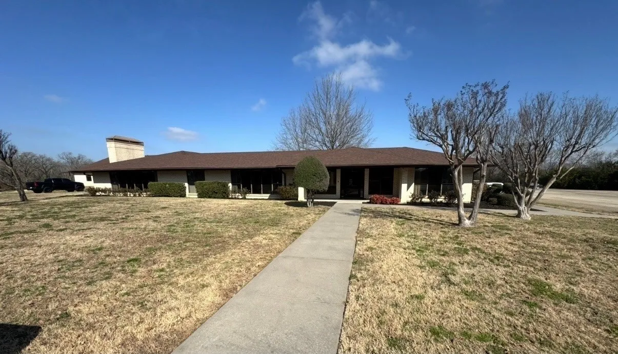 Office For Rent in Hopkins County , 903 Interstate Highway 30 E, Sulphur Springs, Texas 75482, 0, 0, Garage spaces, 0 Sqft, built in 1980, Price $550, mls#21291159, Real Estate Agent in Sulphur Springs, Homes For Rent in Hopkins county, Homes For Rent in Sulphur Springs, Realtor in Sulphur Springs Texas, Real Estate Brokerage Independent Realty Texas, Luminita Cordes Realtor