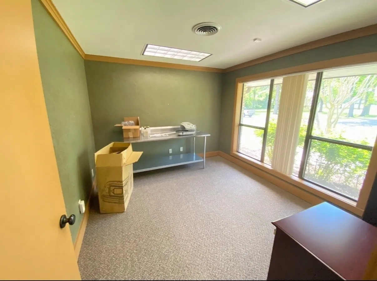 Office For Rent in Hopkins County , 903 Interstate Highway 30 E, Sulphur Springs, Texas 75482, 0, 0, Garage spaces, 0 Sqft, built in 1980, Price $550, mls#21291159, Real Estate Agent in Sulphur Springs, Homes For Rent in Hopkins county, Homes For Rent in Sulphur Springs, Realtor in Sulphur Springs Texas, Real Estate Brokerage Independent Realty Texas, Luminita Cordes Realtor