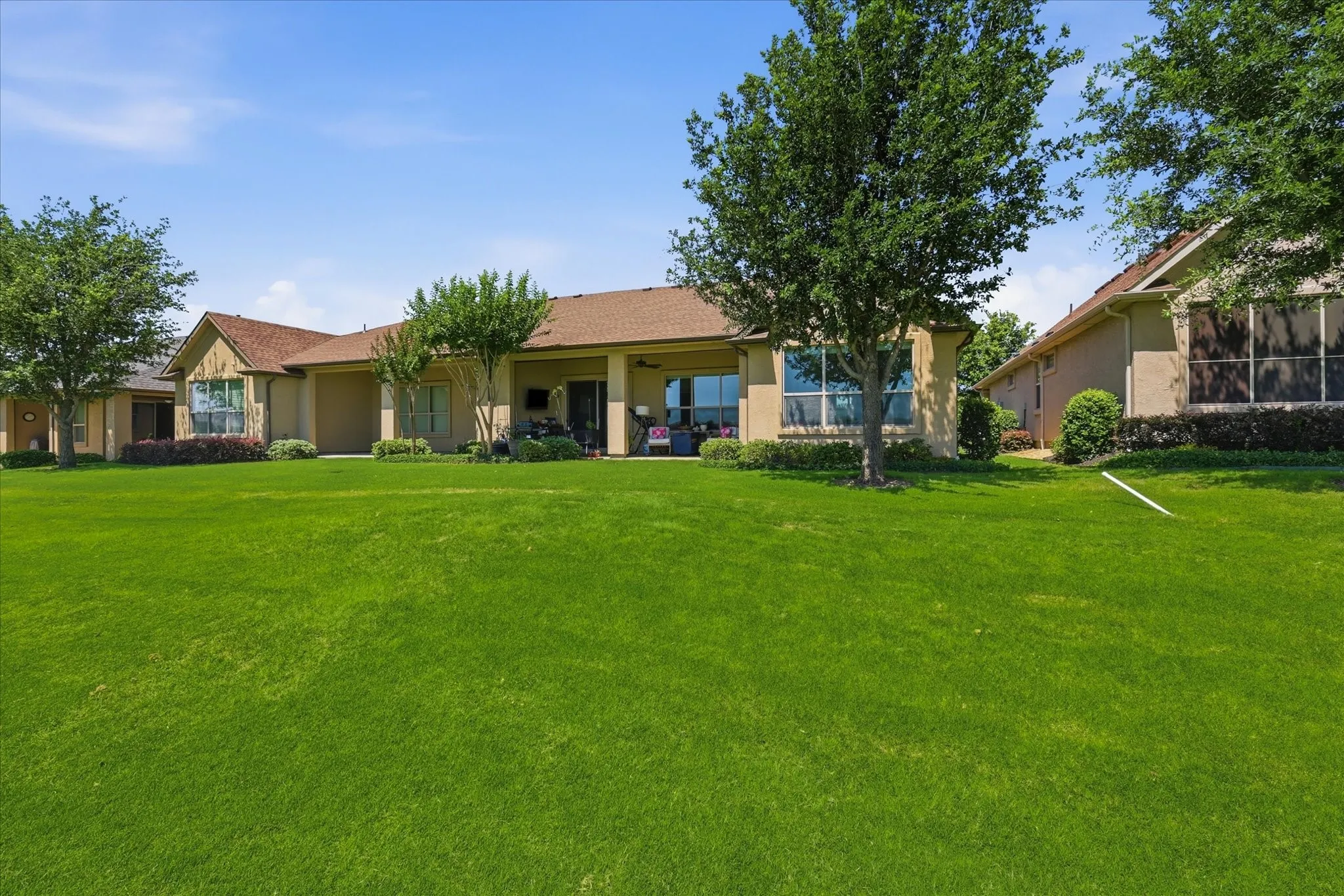 Single Family Residence For Sale in Denton County , 10121 Obsidian Drive, Denton, Texas 76207, 2 Bedroom, 2 Bathroom, 2 Garage spaces, 1,741 Sqft, built in 2016, mls#21274489, Real Estate Agent in Denton, Homes For Sale in Denton county, Homes For Sale in Denton, Realtor in Denton Texas, Real Estate Brokerage Independent Realty Texas, Luminita Cordes Realtor