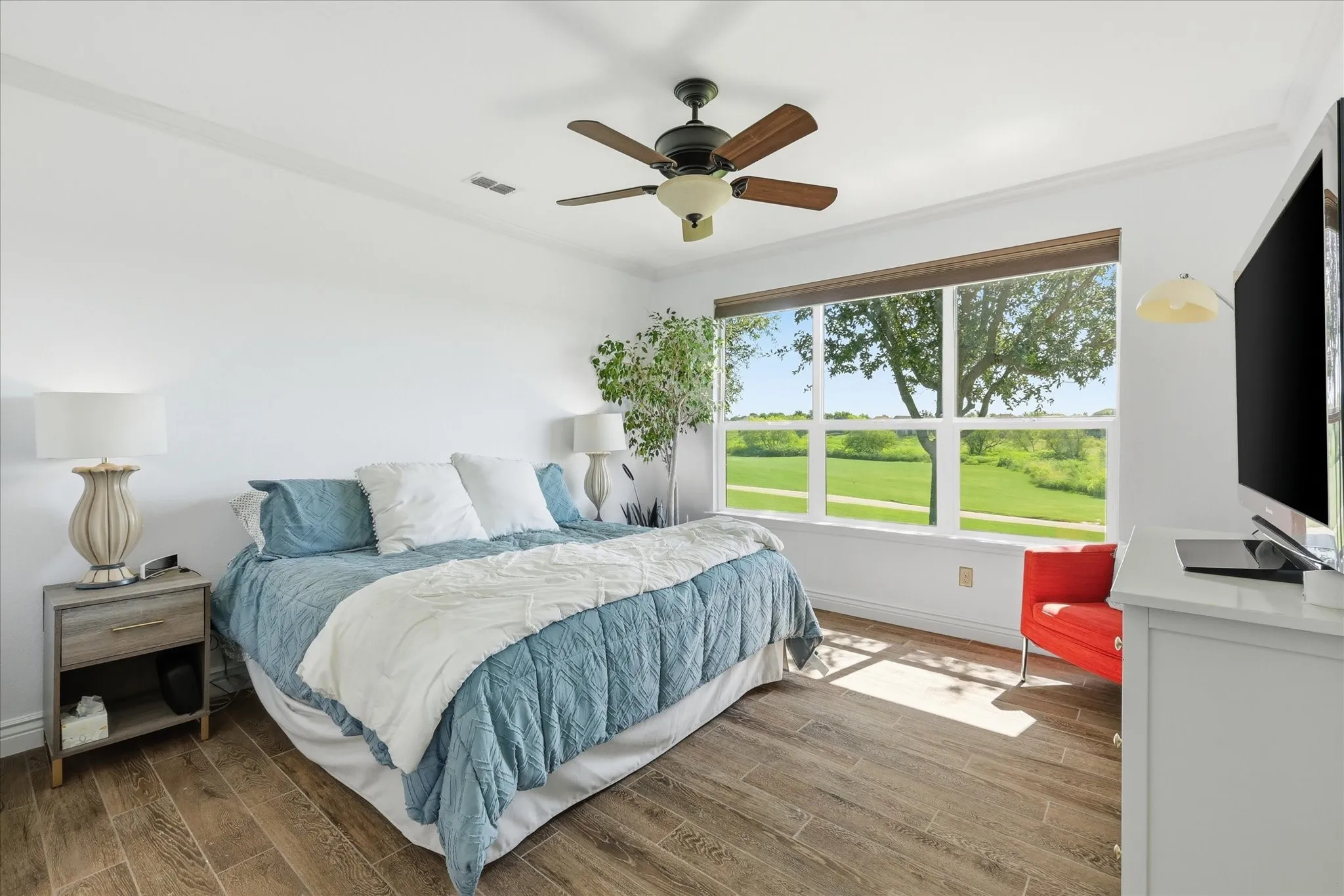 Single Family Residence For Sale in Denton County , 10121 Obsidian Drive, Denton, Texas 76207, 2 Bedroom, 2 Bathroom, 2 Garage spaces, 1,741 Sqft, built in 2016, mls#21274489, Real Estate Agent in Denton, Homes For Sale in Denton county, Homes For Sale in Denton, Realtor in Denton Texas, Real Estate Brokerage Independent Realty Texas, Luminita Cordes Realtor