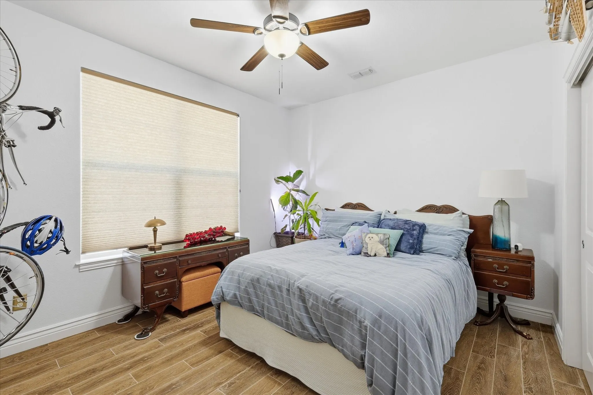 Single Family Residence For Sale in Denton County , 10121 Obsidian Drive, Denton, Texas 76207, 2 Bedroom, 2 Bathroom, 2 Garage spaces, 1,741 Sqft, built in 2016, mls#21274489, Real Estate Agent in Denton, Homes For Sale in Denton county, Homes For Sale in Denton, Realtor in Denton Texas, Real Estate Brokerage Independent Realty Texas, Luminita Cordes Realtor