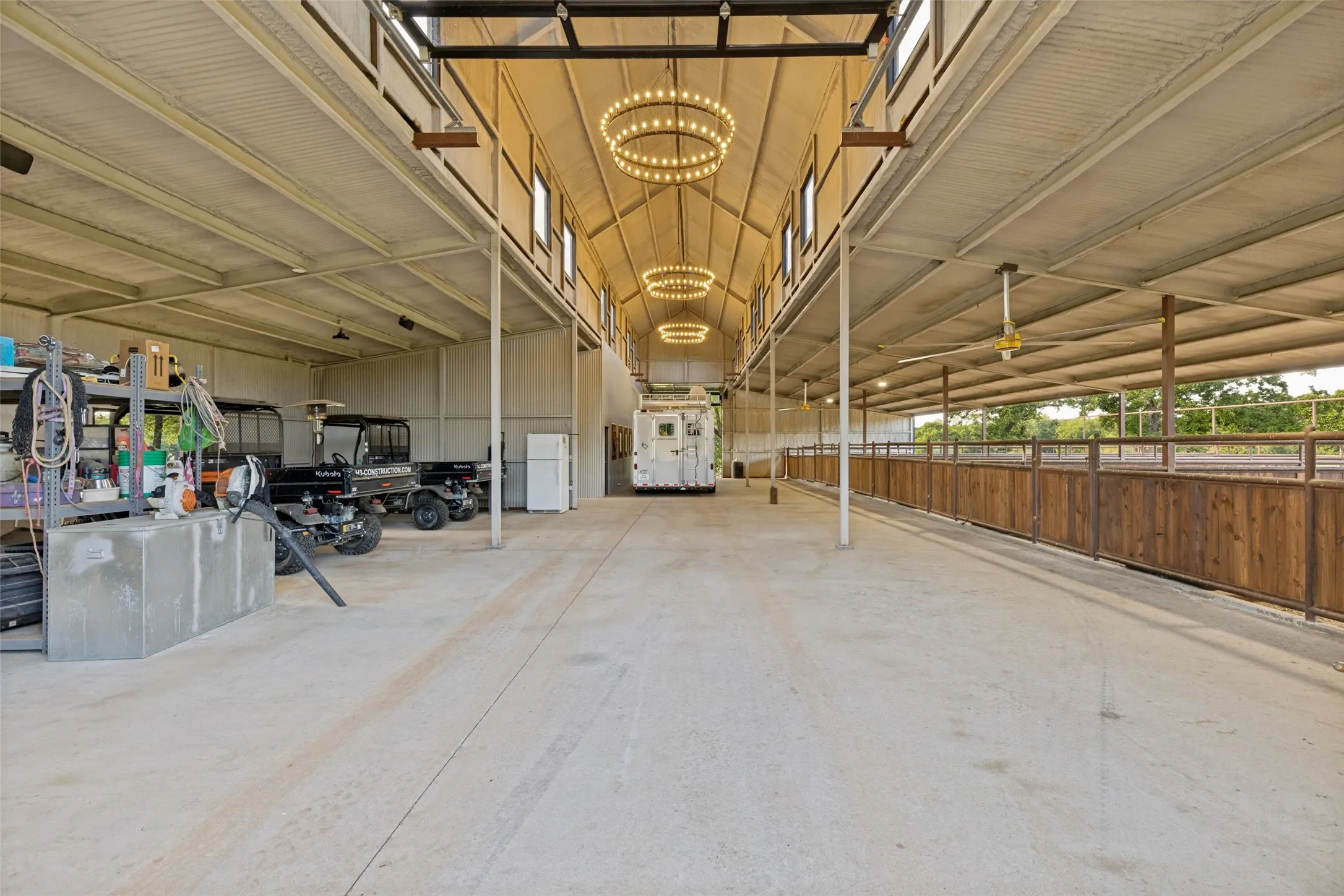 Farm For Sale in Wise County , 1148 County Road 1591, Alvord, Texas 76225, 4 Bedroom, 5 Bathroom, 3 Garage spaces, 4,600 Sqft, built in 2000, mls#21287264, Real Estate Agent in Alvord, Homes For Sale in Wise county, Homes For Sale in Alvord, Realtor in Alvord Texas, Real Estate Brokerage Independent Realty Texas, Luminita Cordes Realtor
