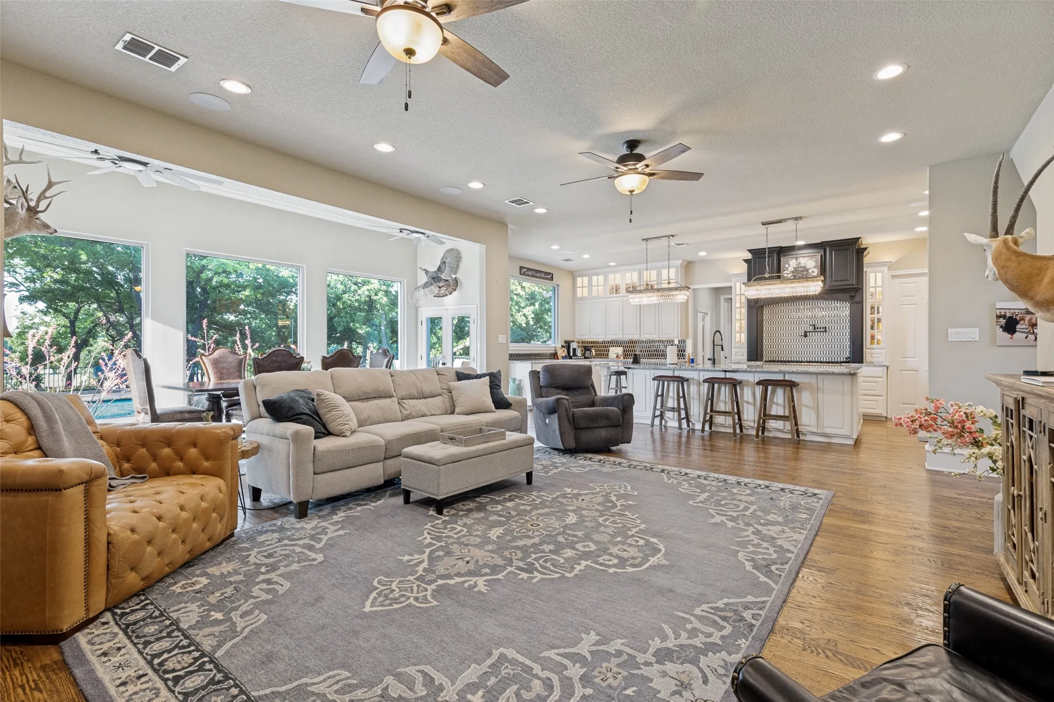 Farm For Sale in Wise County , 1148 County Road 1591, Alvord, Texas 76225, 4 Bedroom, 5 Bathroom, 3 Garage spaces, 4,600 Sqft, built in 2000, mls#21287264, Real Estate Agent in Alvord, Homes For Sale in Wise county, Homes For Sale in Alvord, Realtor in Alvord Texas, Real Estate Brokerage Independent Realty Texas, Luminita Cordes Realtor