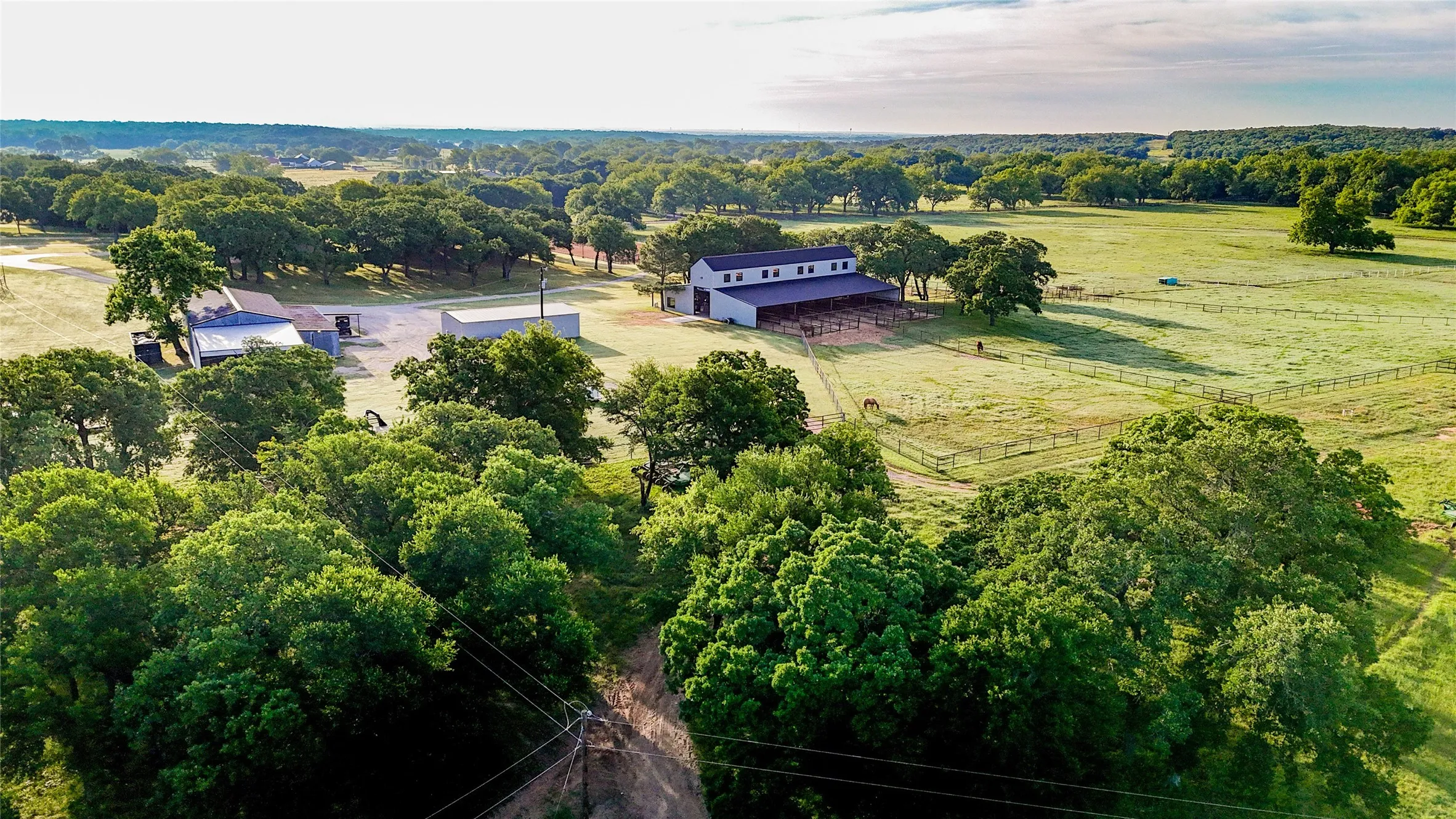 Farm For Sale in Wise County , 1148 County Road 1591, Alvord, Texas 76225, 4 Bedroom, 5 Bathroom, 3 Garage spaces, 4,600 Sqft, built in 2000, mls#21287264, Real Estate Agent in Alvord, Homes For Sale in Wise county, Homes For Sale in Alvord, Realtor in Alvord Texas, Real Estate Brokerage Independent Realty Texas, Luminita Cordes Realtor