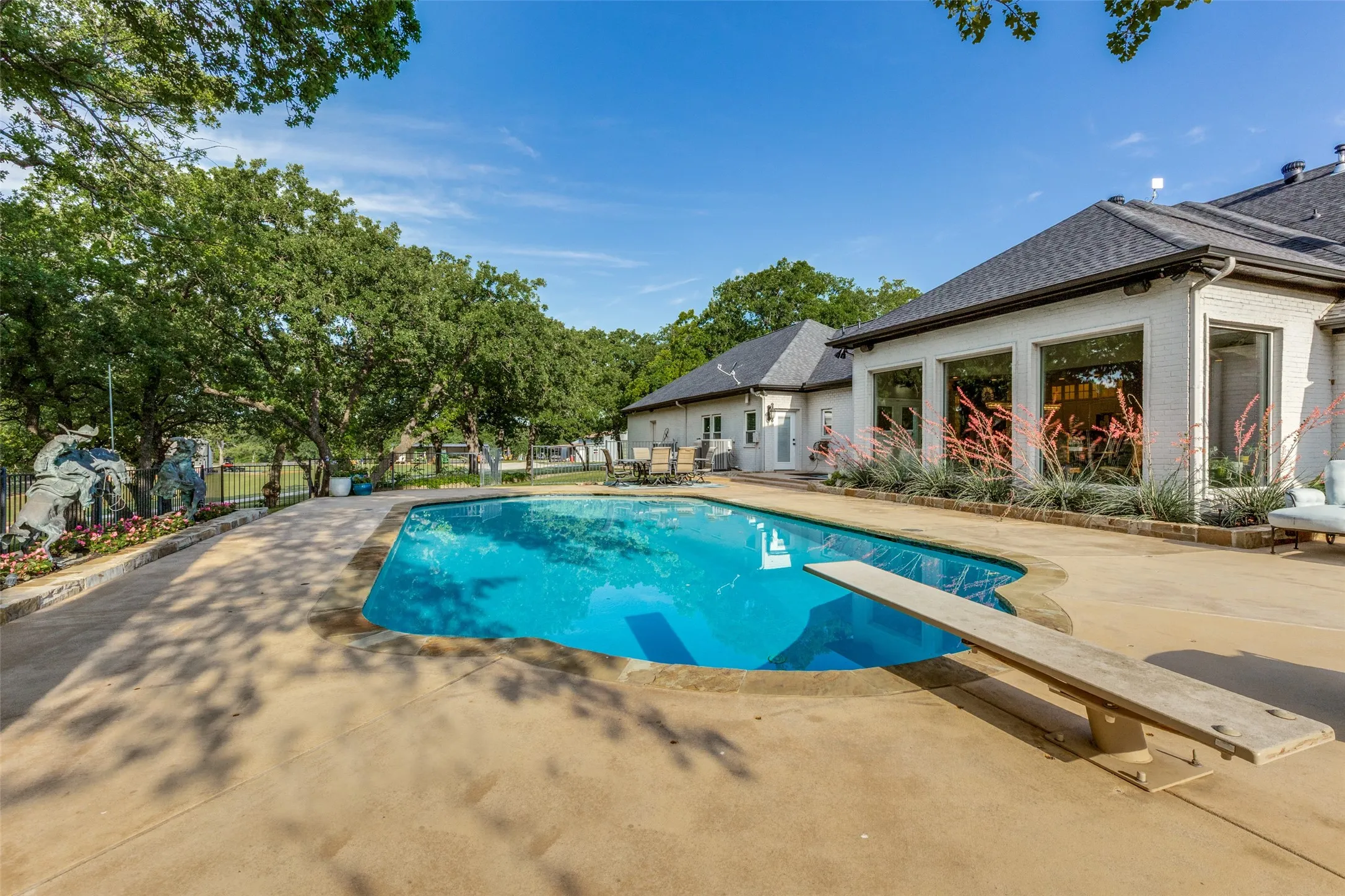 Farm For Sale in Wise County , 1148 County Road 1591, Alvord, Texas 76225, 4 Bedroom, 5 Bathroom, 3 Garage spaces, 4,600 Sqft, built in 2000, mls#21287264, Real Estate Agent in Alvord, Homes For Sale in Wise county, Homes For Sale in Alvord, Realtor in Alvord Texas, Real Estate Brokerage Independent Realty Texas, Luminita Cordes Realtor