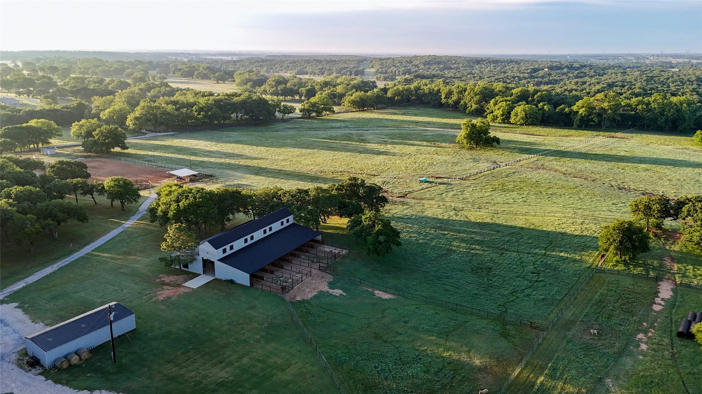 Farm For Sale in Wise County , 1148 County Road 1591, Alvord, Texas 76225, 4 Bedroom, 5 Bathroom, 3 Garage spaces, 4,600 Sqft, built in 2000, mls#21287264, Real Estate Agent in Alvord, Homes For Sale in Wise county, Homes For Sale in Alvord, Realtor in Alvord Texas, Real Estate Brokerage Independent Realty Texas, Luminita Cordes Realtor