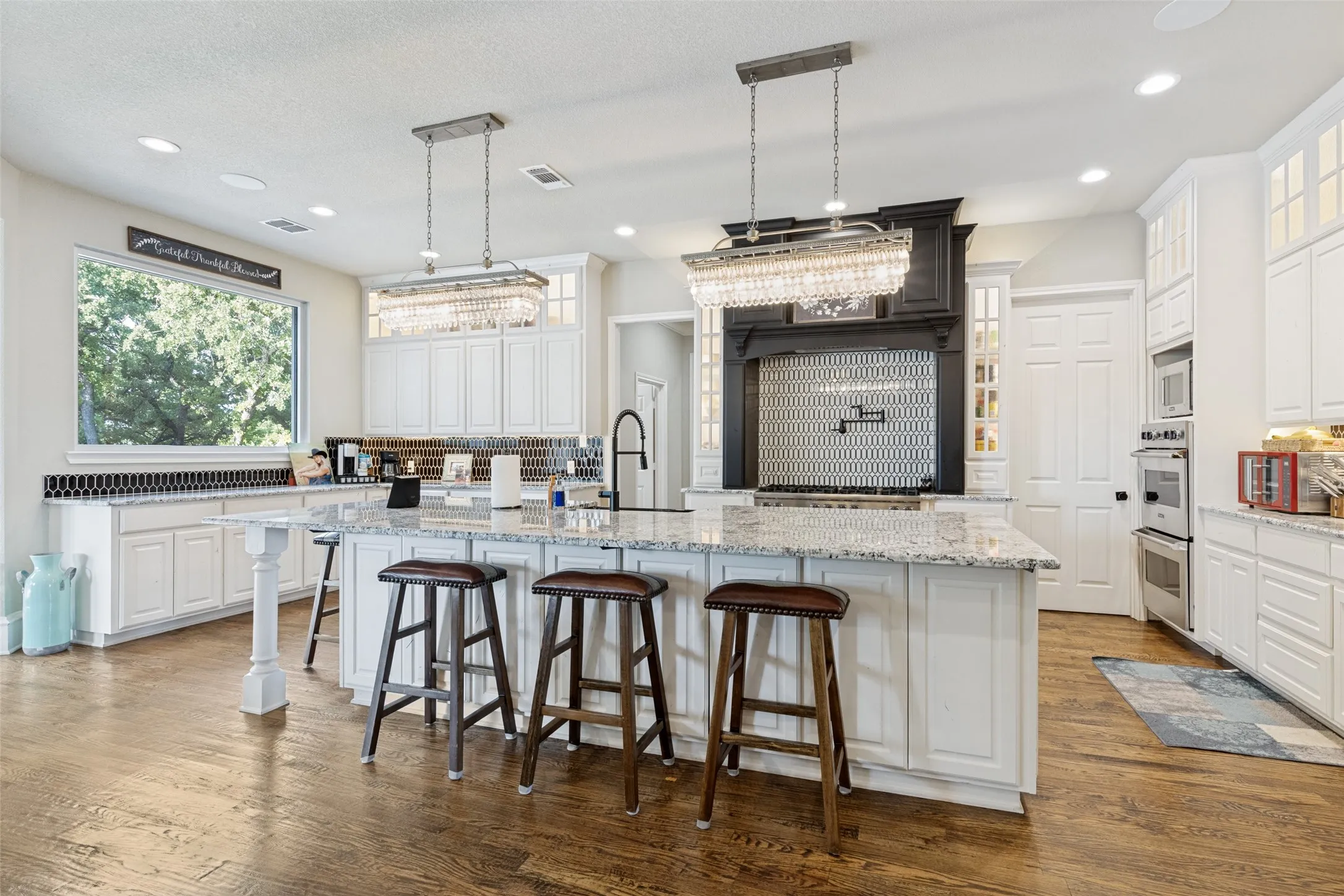 Farm For Sale in Wise County , 1148 County Road 1591, Alvord, Texas 76225, 4 Bedroom, 5 Bathroom, 3 Garage spaces, 4,600 Sqft, built in 2000, mls#21287264, Real Estate Agent in Alvord, Homes For Sale in Wise county, Homes For Sale in Alvord, Realtor in Alvord Texas, Real Estate Brokerage Independent Realty Texas, Luminita Cordes Realtor