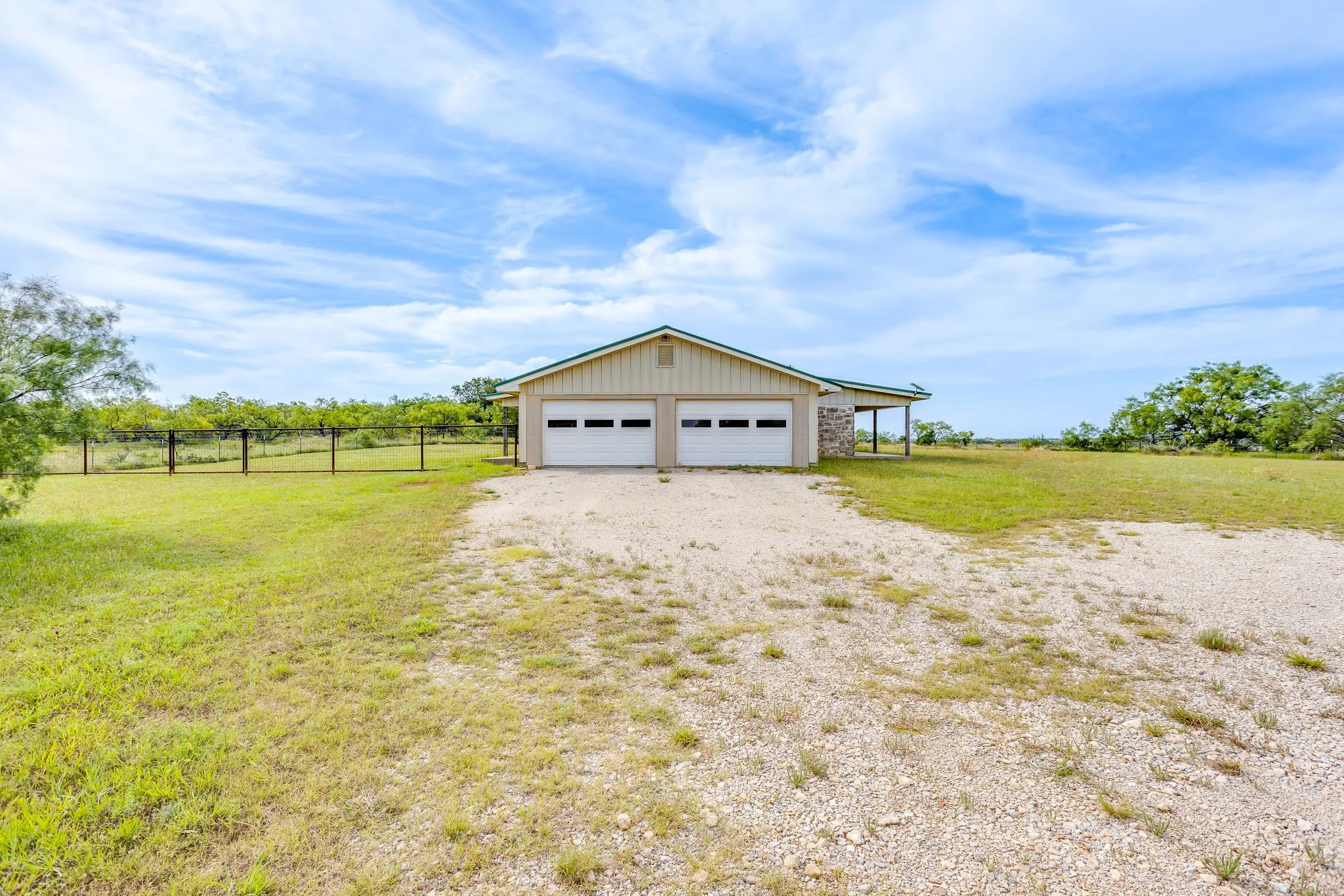 Farm For Sale in Coleman County , 1053 Fm 503, Coleman, Texas 76834, 2 Bedrooms, 2 Bathrooms, 2 Garage spaces, 2,278 Sqft, built in 2009, Price $1,998,000, mls#21290490, Real Estate Agent in Coleman, Homes For Sale in Coleman county, Homes For Sale in Coleman, Realtor in Coleman Texas, Real Estate Brokerage Independent Realty Texas, Luminita Cordes Realtor