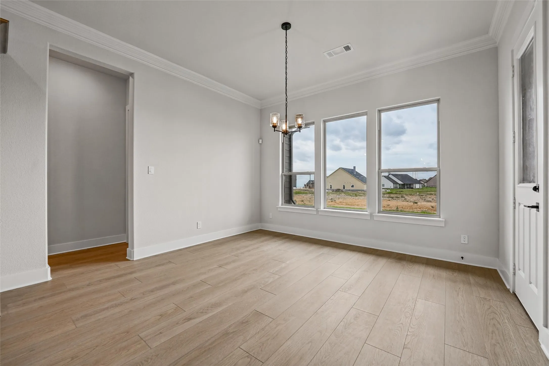 Single Family Residence For Sale in Denton County , 12409 Hornfels Drive, Krum, Texas 76249, 4 Bedroom, 3 Bathroom, 3 Garage spaces, 3,104 Sqft, built in 2026, mls#21289233, Real Estate Agent in Krum, Homes For Sale in Denton county, Homes For Sale in Krum, Realtor in Krum Texas, Real Estate Brokerage Independent Realty Texas, Luminita Cordes Realtor