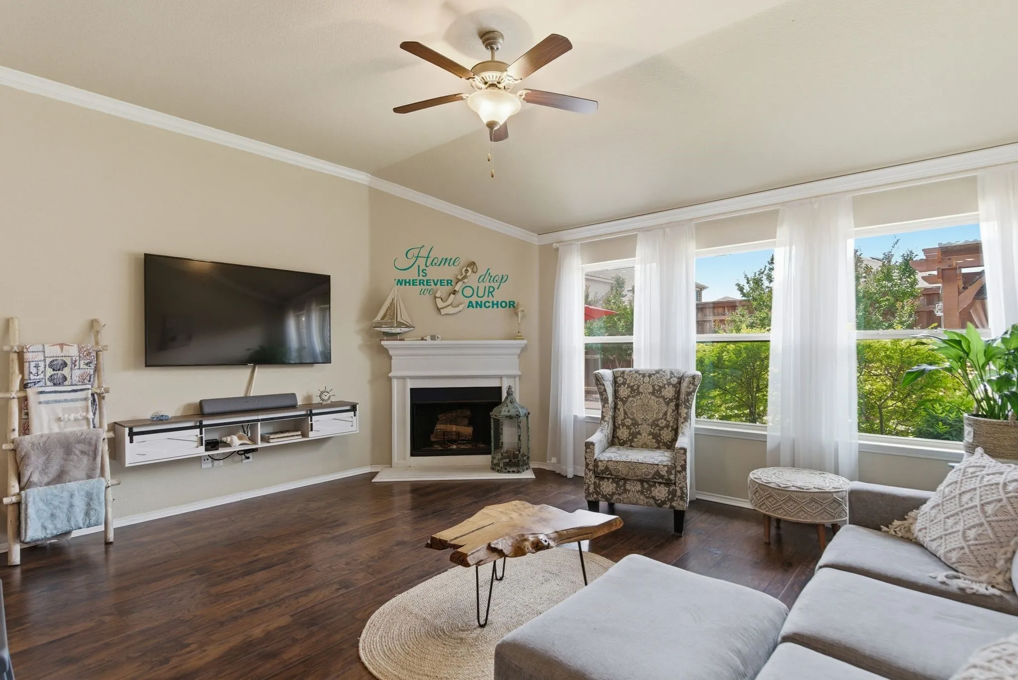 Single Family Residence For Sale in Denton County , 5100 Texana Drive, Frisco, Texas 75036, 4 Bedroom, 2 Bathroom, 2 Garage spaces, 1,999 Sqft, built in 2016, mls#21288793, Real Estate Agent in Frisco, Homes For Sale in Denton county, Homes For Sale in Frisco, Realtor in Frisco Texas, Real Estate Brokerage Independent Realty Texas, Luminita Cordes Realtor