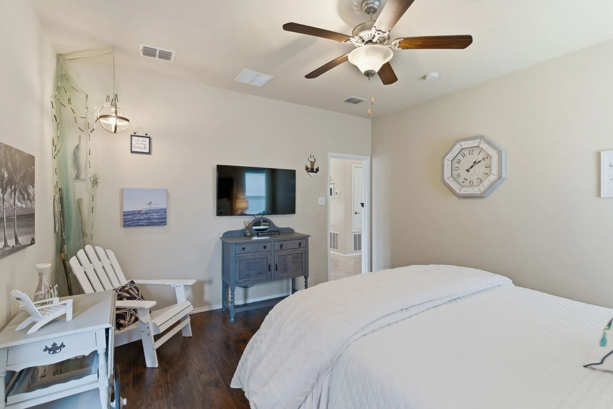 Single Family Residence For Sale in Denton County , 5100 Texana Drive, Frisco, Texas 75036, 4 Bedroom, 2 Bathroom, 2 Garage spaces, 1,999 Sqft, built in 2016, mls#21288793, Real Estate Agent in Frisco, Homes For Sale in Denton county, Homes For Sale in Frisco, Realtor in Frisco Texas, Real Estate Brokerage Independent Realty Texas, Luminita Cordes Realtor