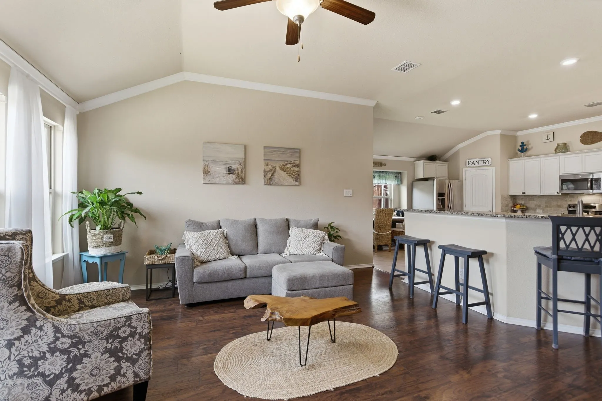 Single Family Residence For Sale in Denton County , 5100 Texana Drive, Frisco, Texas 75036, 4 Bedroom, 2 Bathroom, 2 Garage spaces, 1,999 Sqft, built in 2016, mls#21288793, Real Estate Agent in Frisco, Homes For Sale in Denton county, Homes For Sale in Frisco, Realtor in Frisco Texas, Real Estate Brokerage Independent Realty Texas, Luminita Cordes Realtor