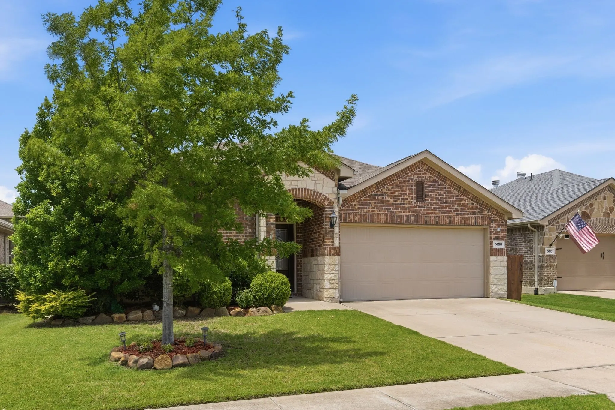 Single Family Residence For Sale in Denton County , 5100 Texana Drive, Frisco, Texas 75036, 4 Bedroom, 2 Bathroom, 2 Garage spaces, 1,999 Sqft, built in 2016, mls#21288793, Real Estate Agent in Frisco, Homes For Sale in Denton county, Homes For Sale in Frisco, Realtor in Frisco Texas, Real Estate Brokerage Independent Realty Texas, Luminita Cordes Realtor