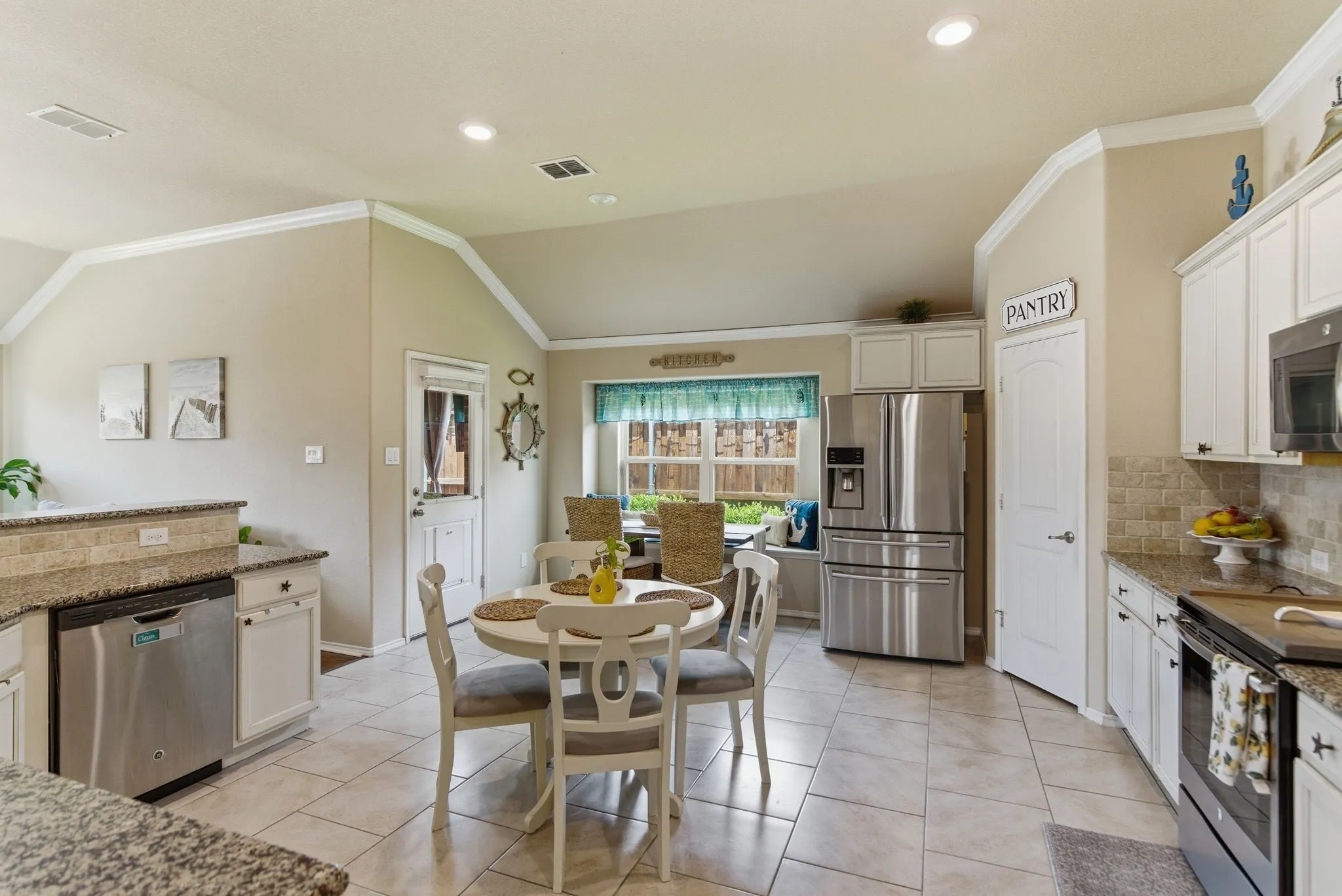 Single Family Residence For Sale in Denton County , 5100 Texana Drive, Frisco, Texas 75036, 4 Bedroom, 2 Bathroom, 2 Garage spaces, 1,999 Sqft, built in 2016, mls#21288793, Real Estate Agent in Frisco, Homes For Sale in Denton county, Homes For Sale in Frisco, Realtor in Frisco Texas, Real Estate Brokerage Independent Realty Texas, Luminita Cordes Realtor