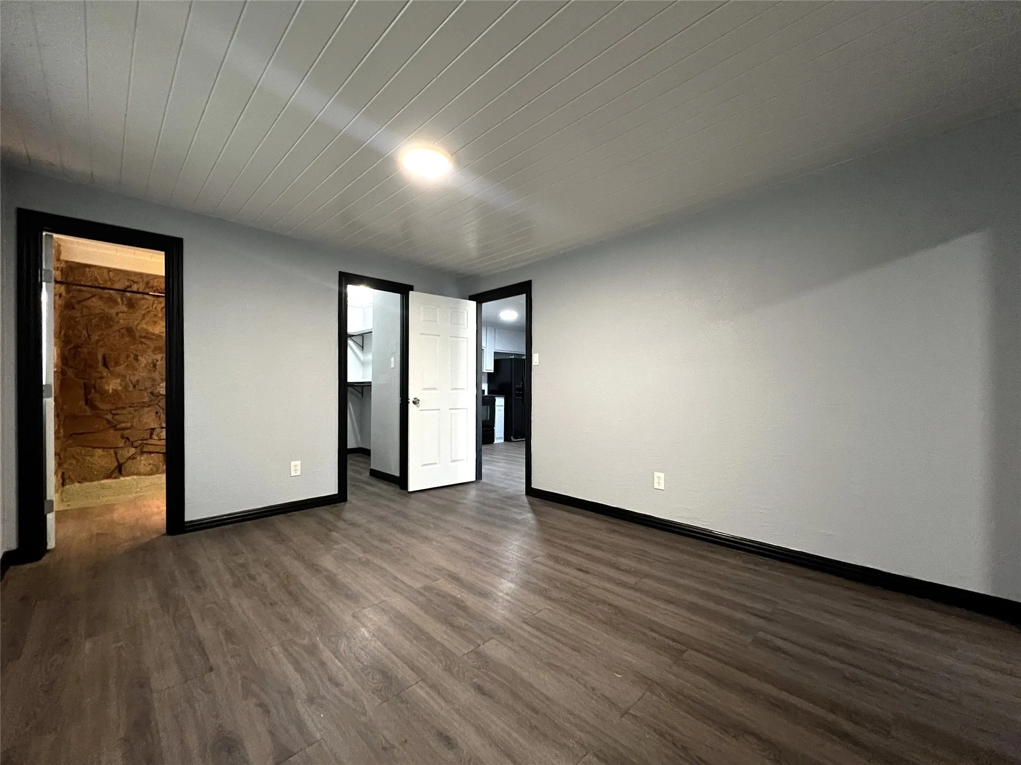 Single Family Residence For Rent in Tarrant County , 5205 Calloway Street B, Sansom Park, Texas 76114, 1 Bedroom, 1 Bathroom, Garage spaces, 576 Sqft, built in 1940, mls#21291444, Real Estate Agent in Sansom Park, Homes For Rent in Tarrant county, Homes For Rent in Sansom Park, Realtor in Sansom Park Texas, Real Estate Brokerage Independent Realty Texas, Luminita Cordes Realtor