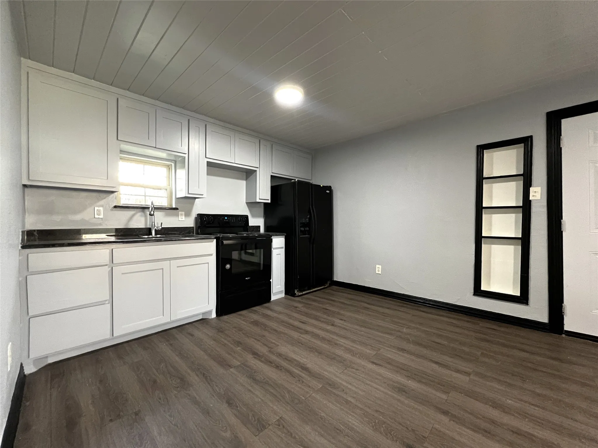 Single Family Residence For Rent in Tarrant County , 5205 Calloway Street B, Sansom Park, Texas 76114, 1 Bedroom, 1 Bathroom, Garage spaces, 576 Sqft, built in 1940, mls#21291444, Real Estate Agent in Sansom Park, Homes For Rent in Tarrant county, Homes For Rent in Sansom Park, Realtor in Sansom Park Texas, Real Estate Brokerage Independent Realty Texas, Luminita Cordes Realtor