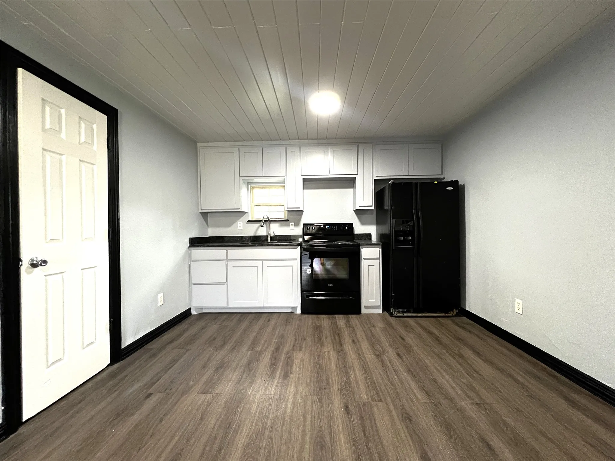 Single Family Residence For Rent in Tarrant County , 5205 Calloway Street B, Sansom Park, Texas 76114, 1 Bedroom, 1 Bathroom, Garage spaces, 576 Sqft, built in 1940, mls#21291444, Real Estate Agent in Sansom Park, Homes For Rent in Tarrant county, Homes For Rent in Sansom Park, Realtor in Sansom Park Texas, Real Estate Brokerage Independent Realty Texas, Luminita Cordes Realtor