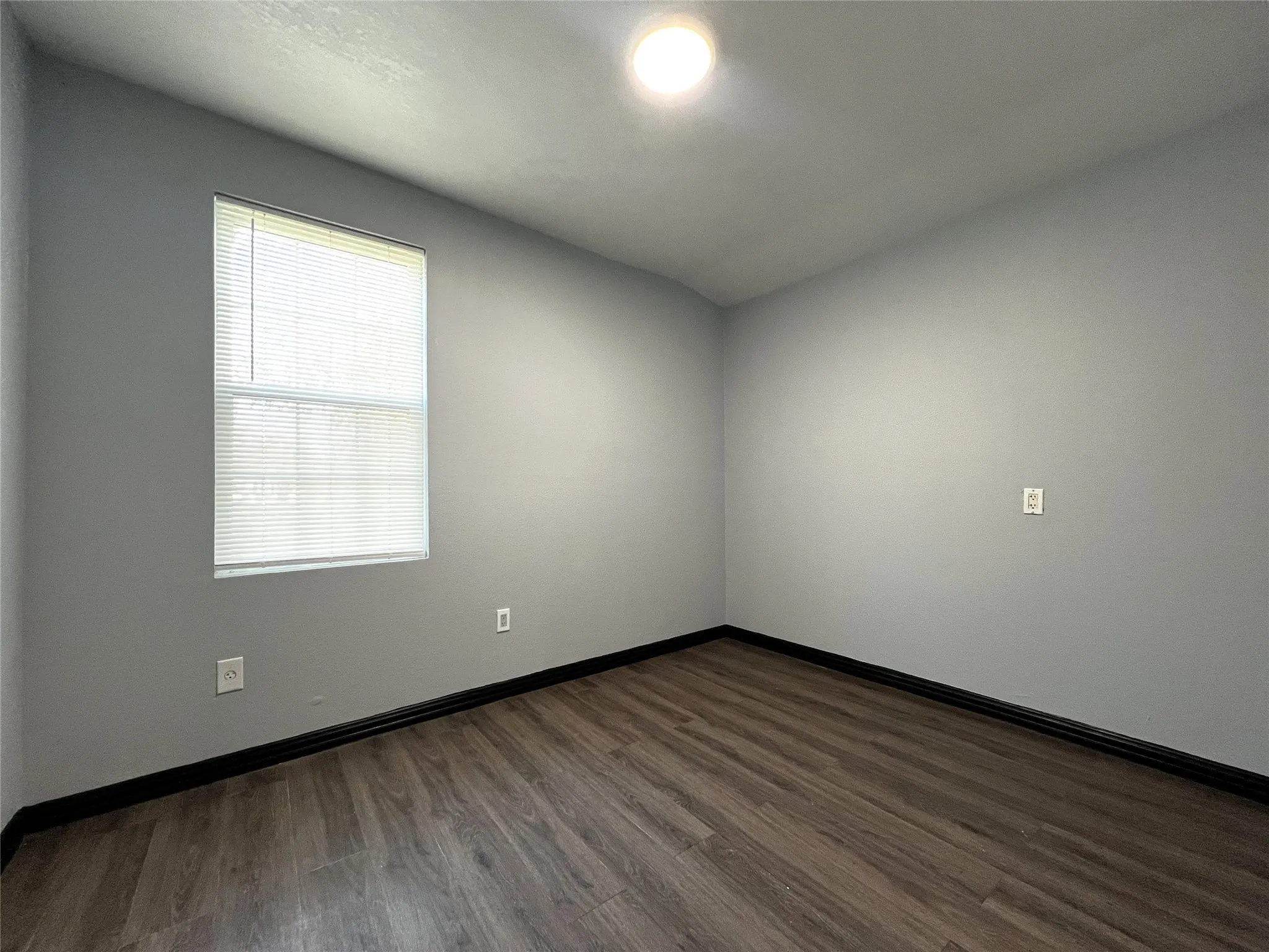 Single Family Residence For Rent in Tarrant County , 5205 Calloway Street B, Sansom Park, Texas 76114, 1 Bedroom, 1 Bathroom, Garage spaces, 576 Sqft, built in 1940, mls#21291444, Real Estate Agent in Sansom Park, Homes For Rent in Tarrant county, Homes For Rent in Sansom Park, Realtor in Sansom Park Texas, Real Estate Brokerage Independent Realty Texas, Luminita Cordes Realtor