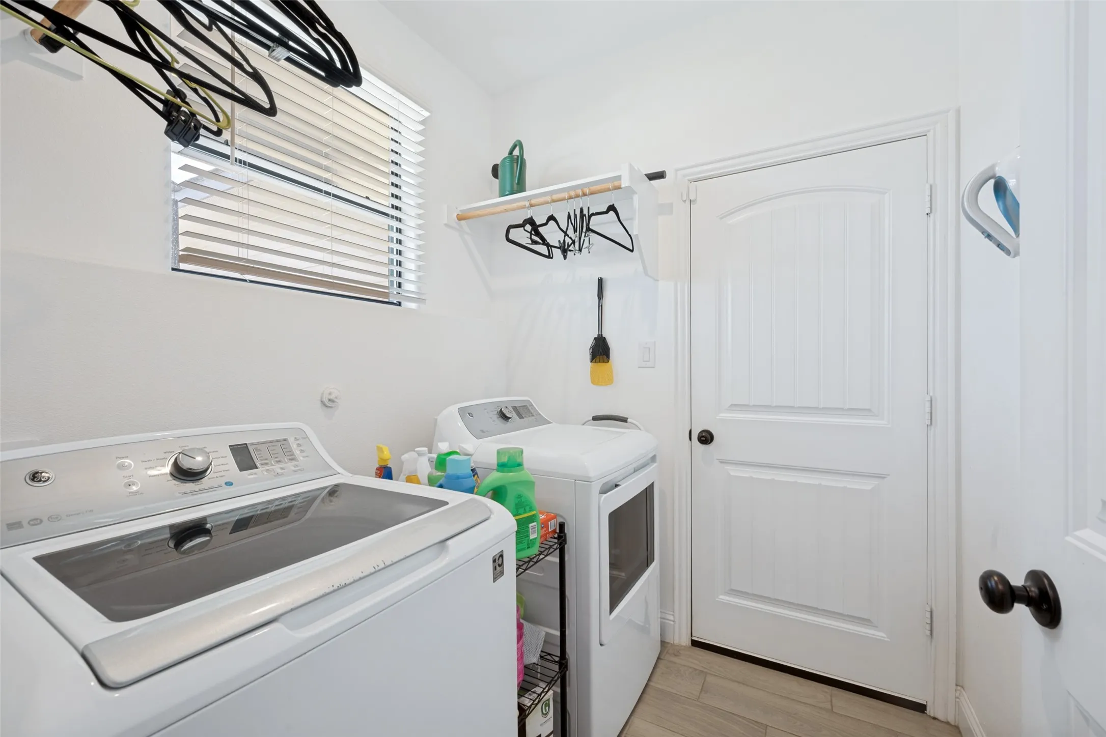 Single Family Residence For Sale in Hood County , 2404 Beverly Drive, Granbury, Texas 76048, 3 Bedroom, 2 Bathroom, 2 Garage spaces, 1,646 Sqft, built in 2023, mls#21287326, Real Estate Agent in Granbury, Homes For Sale in Hood county, Homes For Sale in Granbury, Realtor in Granbury Texas, Real Estate Brokerage Independent Realty Texas, Luminita Cordes Realtor