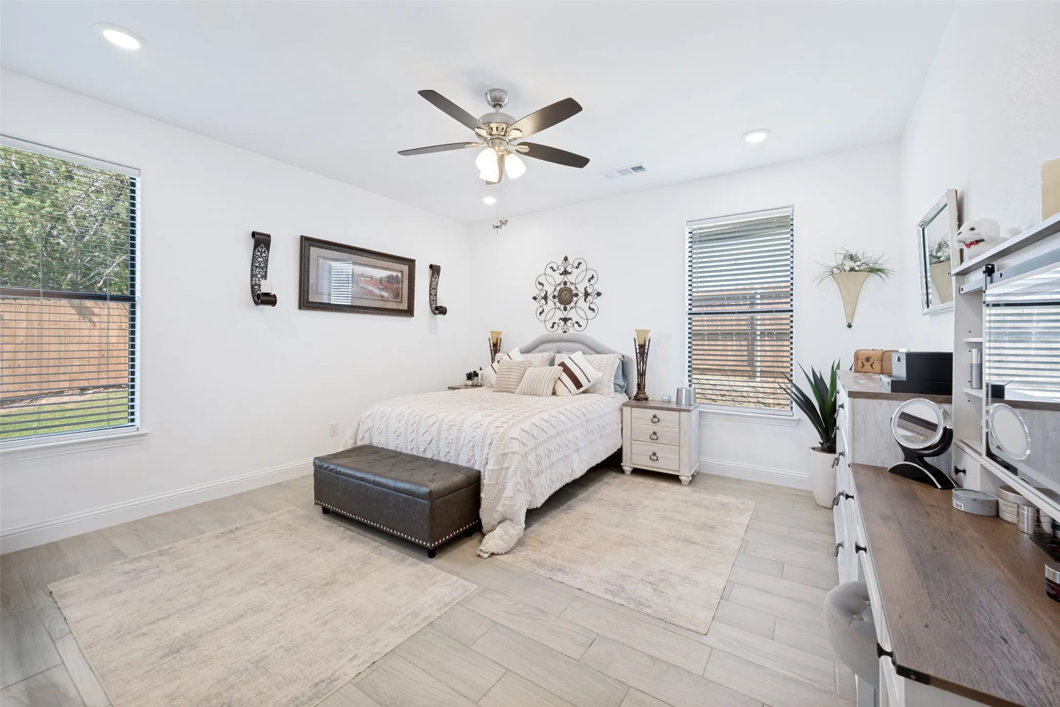 Single Family Residence For Sale in Hood County , 2404 Beverly Drive, Granbury, Texas 76048, 3 Bedroom, 2 Bathroom, 2 Garage spaces, 1,646 Sqft, built in 2023, mls#21287326, Real Estate Agent in Granbury, Homes For Sale in Hood county, Homes For Sale in Granbury, Realtor in Granbury Texas, Real Estate Brokerage Independent Realty Texas, Luminita Cordes Realtor