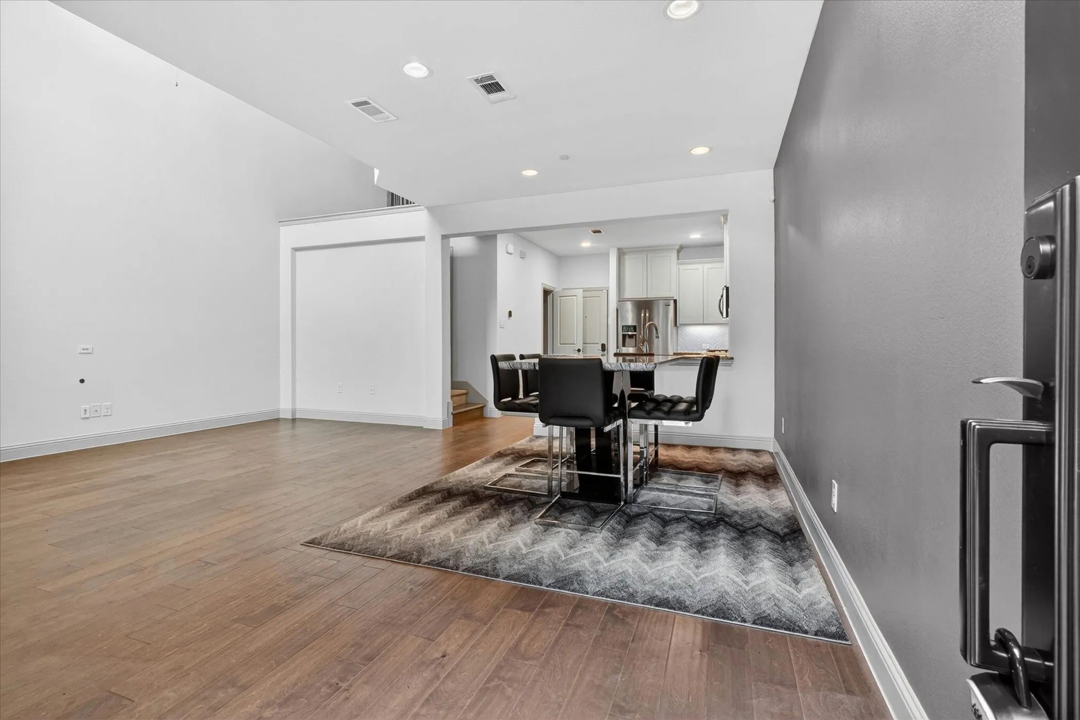 Townhouse For Sale in Collin County , 7004 Huckleberry Drive, Mc Kinney, Texas 75070, 2 Bedroom, 3 Bathroom, 2 Garage spaces, 1,526 Sqft, built in 2017, mls#21291170, Real Estate Agent in Mc Kinney, Homes For Sale in Collin county, Homes For Sale in Mc Kinney, Realtor in Mc Kinney Texas, Real Estate Brokerage Independent Realty Texas, Luminita Cordes Realtor