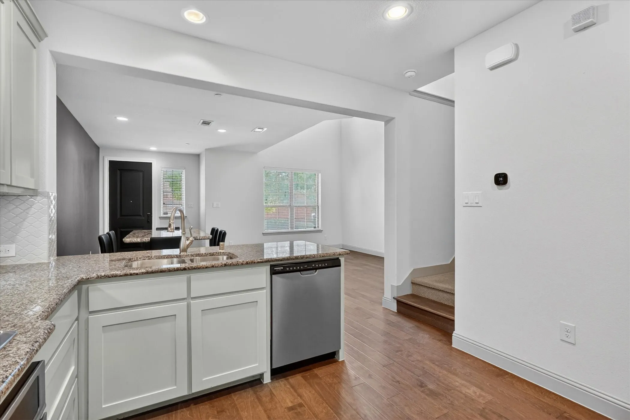 Townhouse For Sale in Collin County , 7004 Huckleberry Drive, Mc Kinney, Texas 75070, 2 Bedroom, 3 Bathroom, 2 Garage spaces, 1,526 Sqft, built in 2017, mls#21291170, Real Estate Agent in Mc Kinney, Homes For Sale in Collin county, Homes For Sale in Mc Kinney, Realtor in Mc Kinney Texas, Real Estate Brokerage Independent Realty Texas, Luminita Cordes Realtor