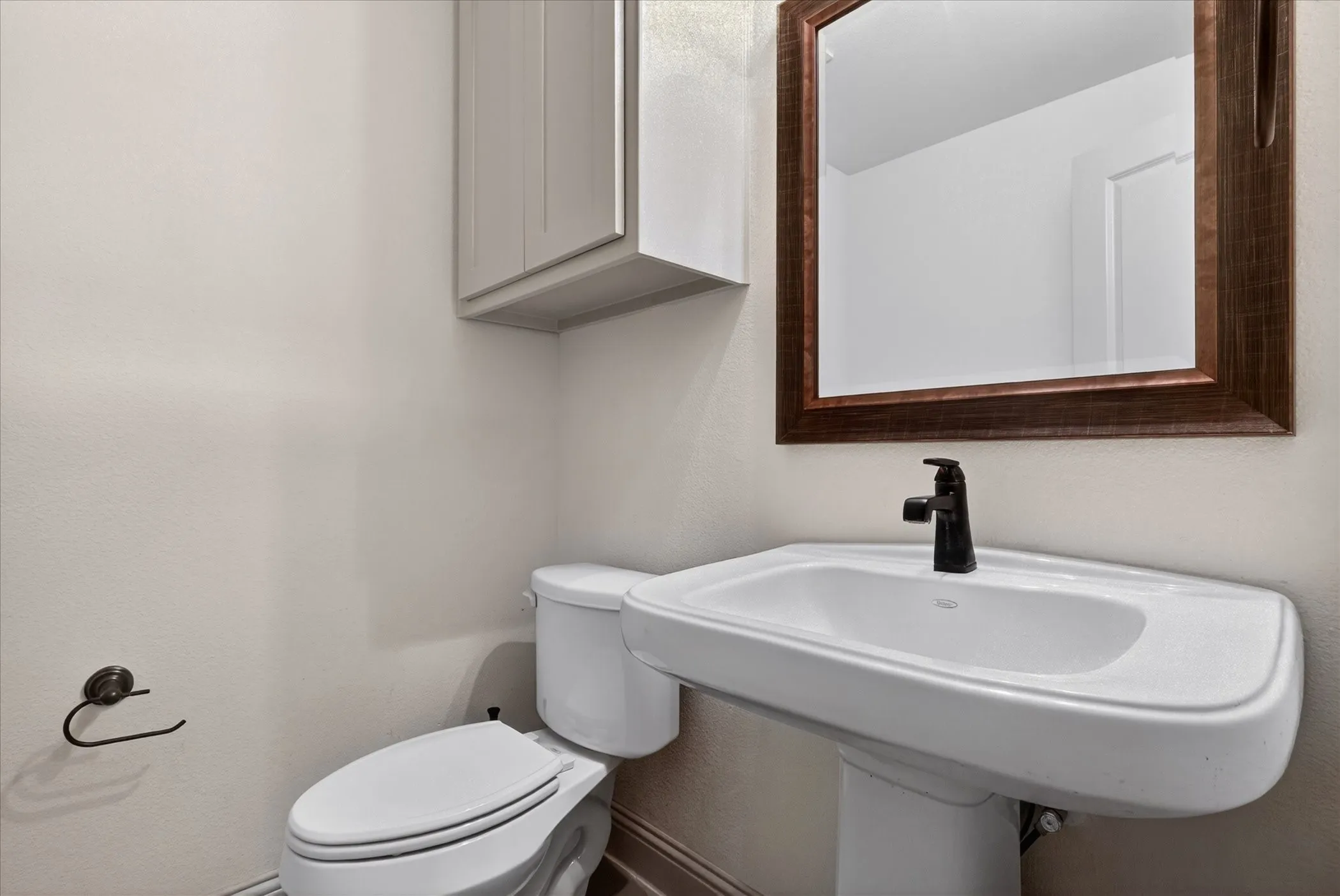 Townhouse For Sale in Collin County , 7004 Huckleberry Drive, Mc Kinney, Texas 75070, 2 Bedroom, 3 Bathroom, 2 Garage spaces, 1,526 Sqft, built in 2017, mls#21291170, Real Estate Agent in Mc Kinney, Homes For Sale in Collin county, Homes For Sale in Mc Kinney, Realtor in Mc Kinney Texas, Real Estate Brokerage Independent Realty Texas, Luminita Cordes Realtor