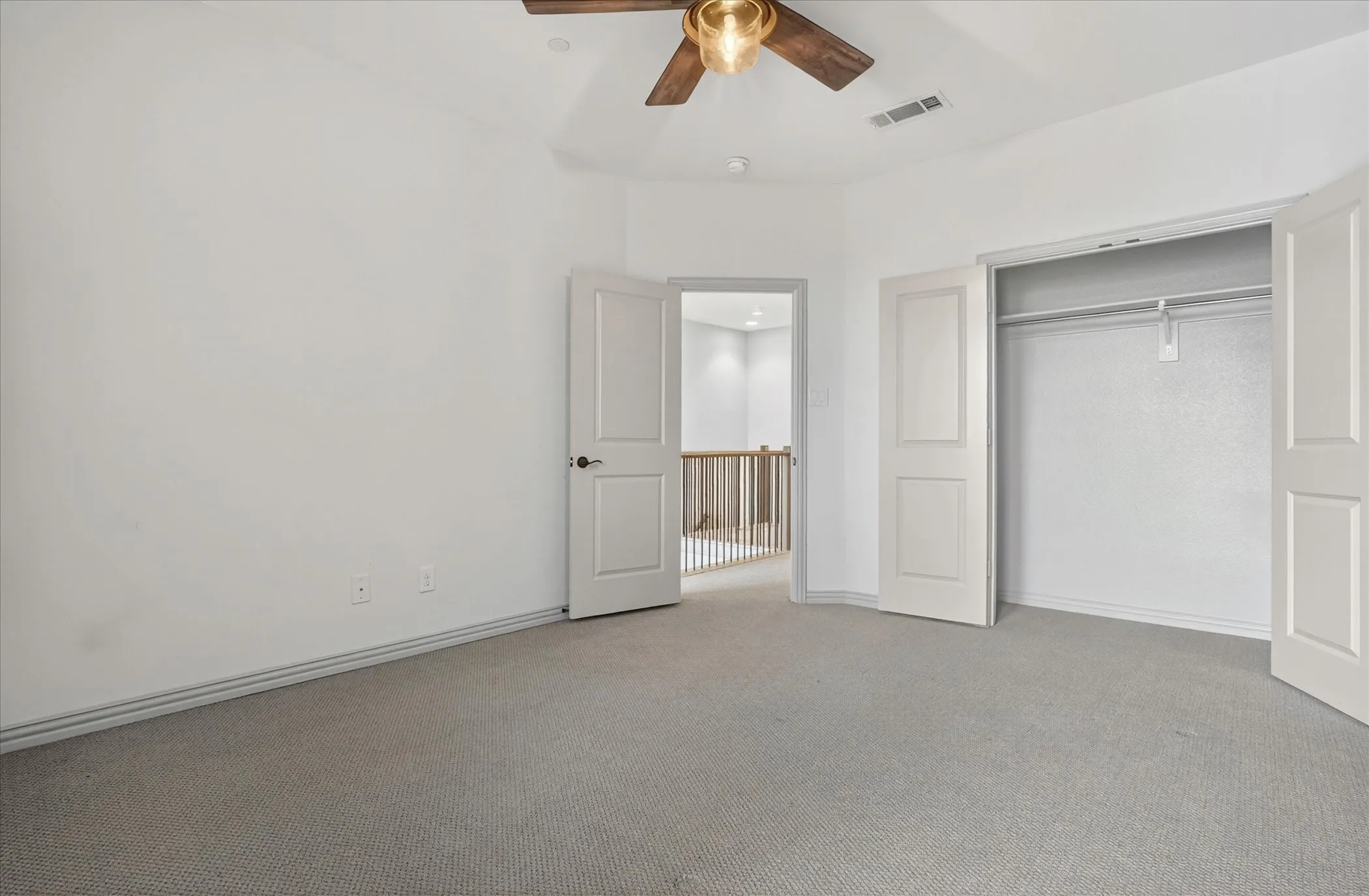 Townhouse For Sale in Collin County , 7004 Huckleberry Drive, Mc Kinney, Texas 75070, 2 Bedroom, 3 Bathroom, 2 Garage spaces, 1,526 Sqft, built in 2017, mls#21291170, Real Estate Agent in Mc Kinney, Homes For Sale in Collin county, Homes For Sale in Mc Kinney, Realtor in Mc Kinney Texas, Real Estate Brokerage Independent Realty Texas, Luminita Cordes Realtor