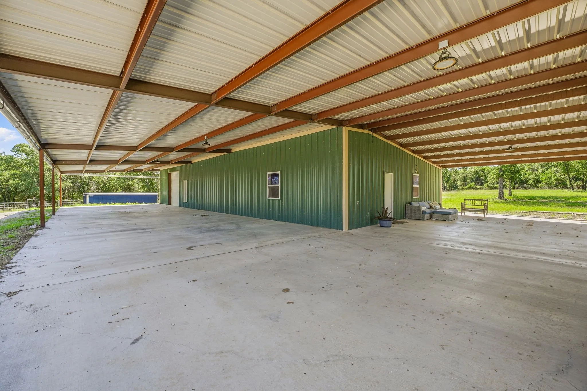 Single Family Residence For Sale in Erath County , 1015 County Road 134, Stephenville, Texas 76401, 3 Bedroom, 3 Bathroom, Garage spaces, 2,822 Sqft, built in 1999, Price $1,399,900, mls#21289998, Real Estate Agent in Stephenville, Homes For Sale in Erath county, Homes For Sale in Stephenville, Realtor in Stephenville Texas, Real Estate Brokerage Independent Realty Texas, Luminita Cordes Realtor