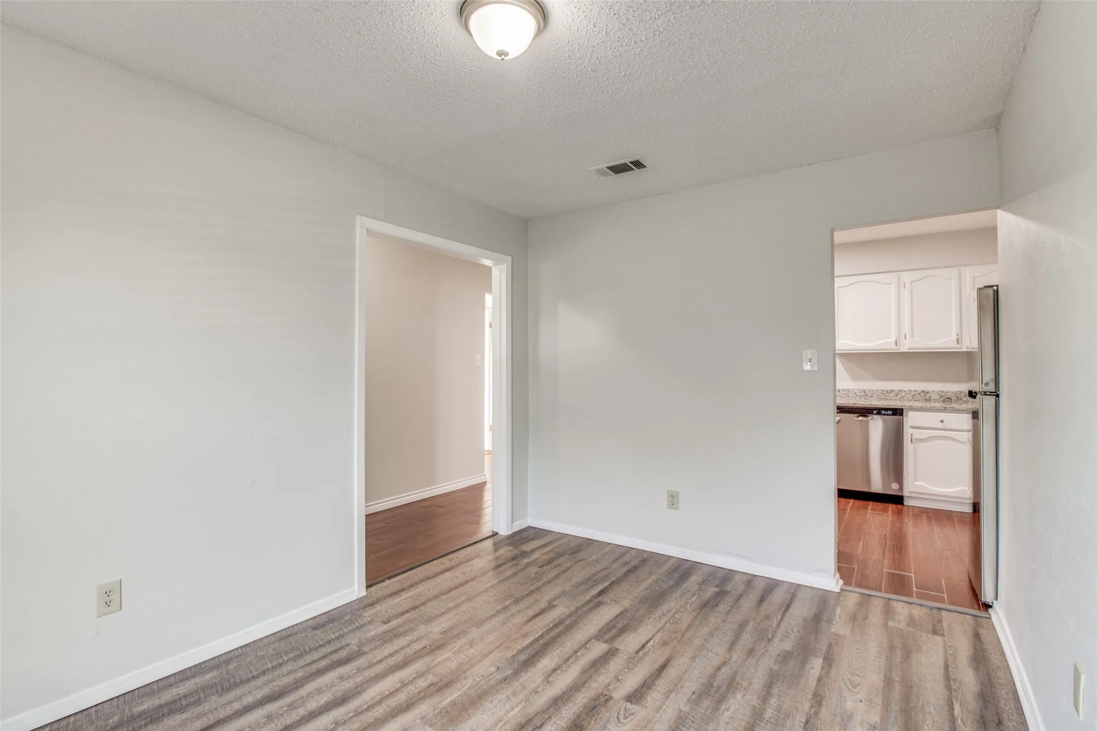 Single Family Residence For Sale in Dallas County , 1825 Bette Drive, Mesquite, Texas 75149, 3 Bedroom, 2 Bathroom, 2 Garage spaces, 1,506 Sqft, built in 1979, mls#21290994, Real Estate Agent in Mesquite, Homes For Sale in Dallas county, Homes For Sale in Mesquite, Realtor in Mesquite Texas, Real Estate Brokerage Independent Realty Texas, Luminita Cordes Realtor