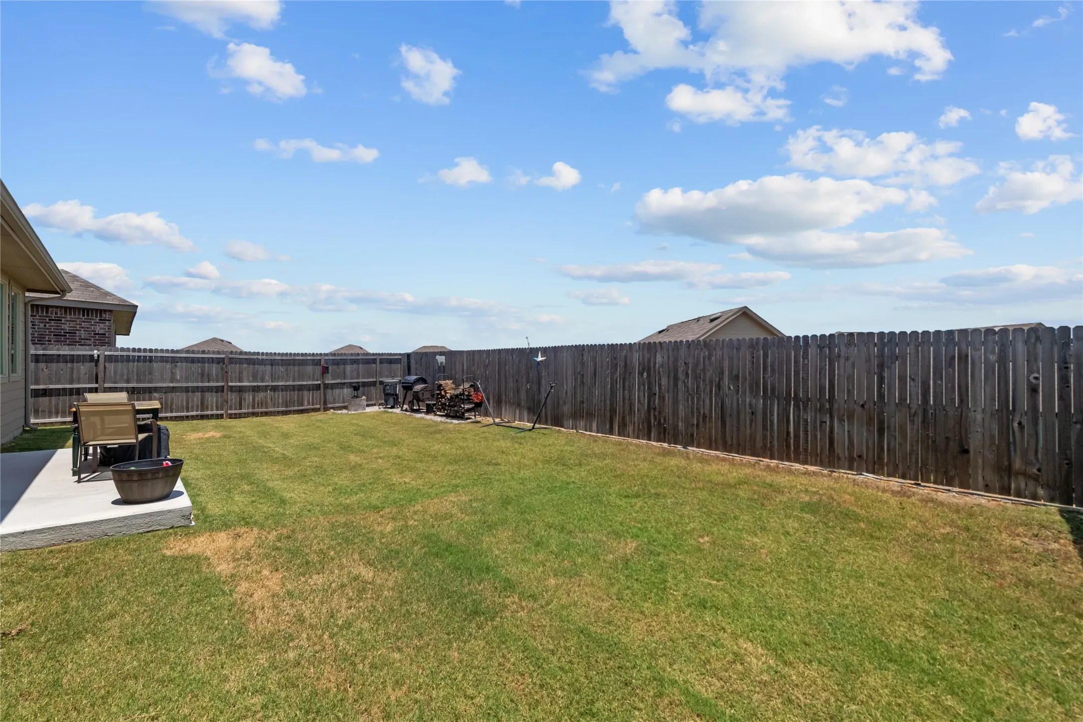 Single Family Residence For Sale in Tarrant County , 6912 Waterloo Lane, Fort Worth, Texas 76179, 4 Bedroom, 2 Bathroom, 2 Garage spaces, 1,924 Sqft, built in 2021, mls#21291502, Real Estate Agent in Fort Worth, Homes For Sale in Tarrant county, Homes For Sale in Fort Worth, Realtor in Fort Worth Texas, Real Estate Brokerage Independent Realty Texas, Luminita Cordes Realtor