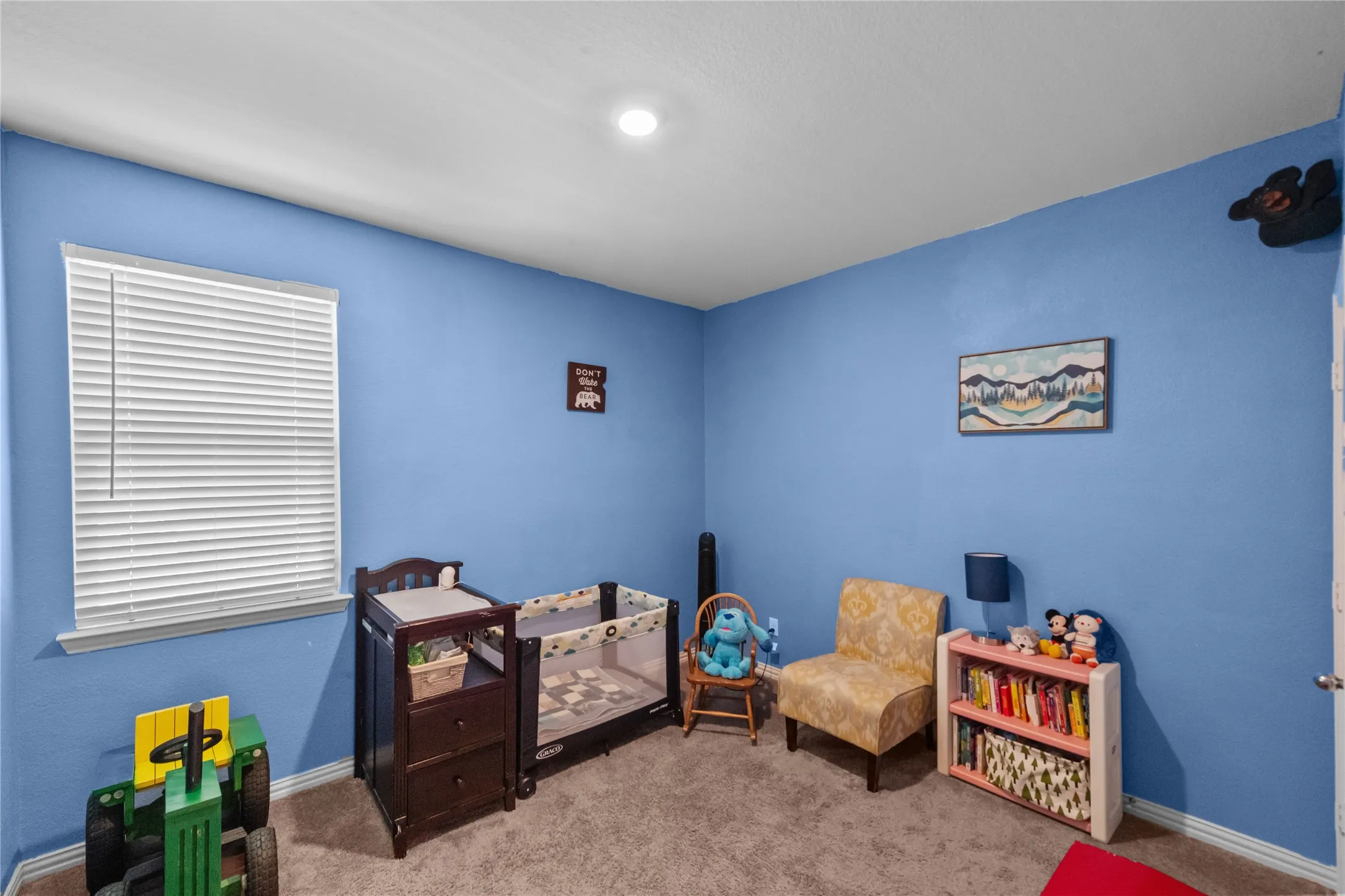 Single Family Residence For Sale in Tarrant County , 6912 Waterloo Lane, Fort Worth, Texas 76179, 4 Bedroom, 2 Bathroom, 2 Garage spaces, 1,924 Sqft, built in 2021, mls#21291502, Real Estate Agent in Fort Worth, Homes For Sale in Tarrant county, Homes For Sale in Fort Worth, Realtor in Fort Worth Texas, Real Estate Brokerage Independent Realty Texas, Luminita Cordes Realtor