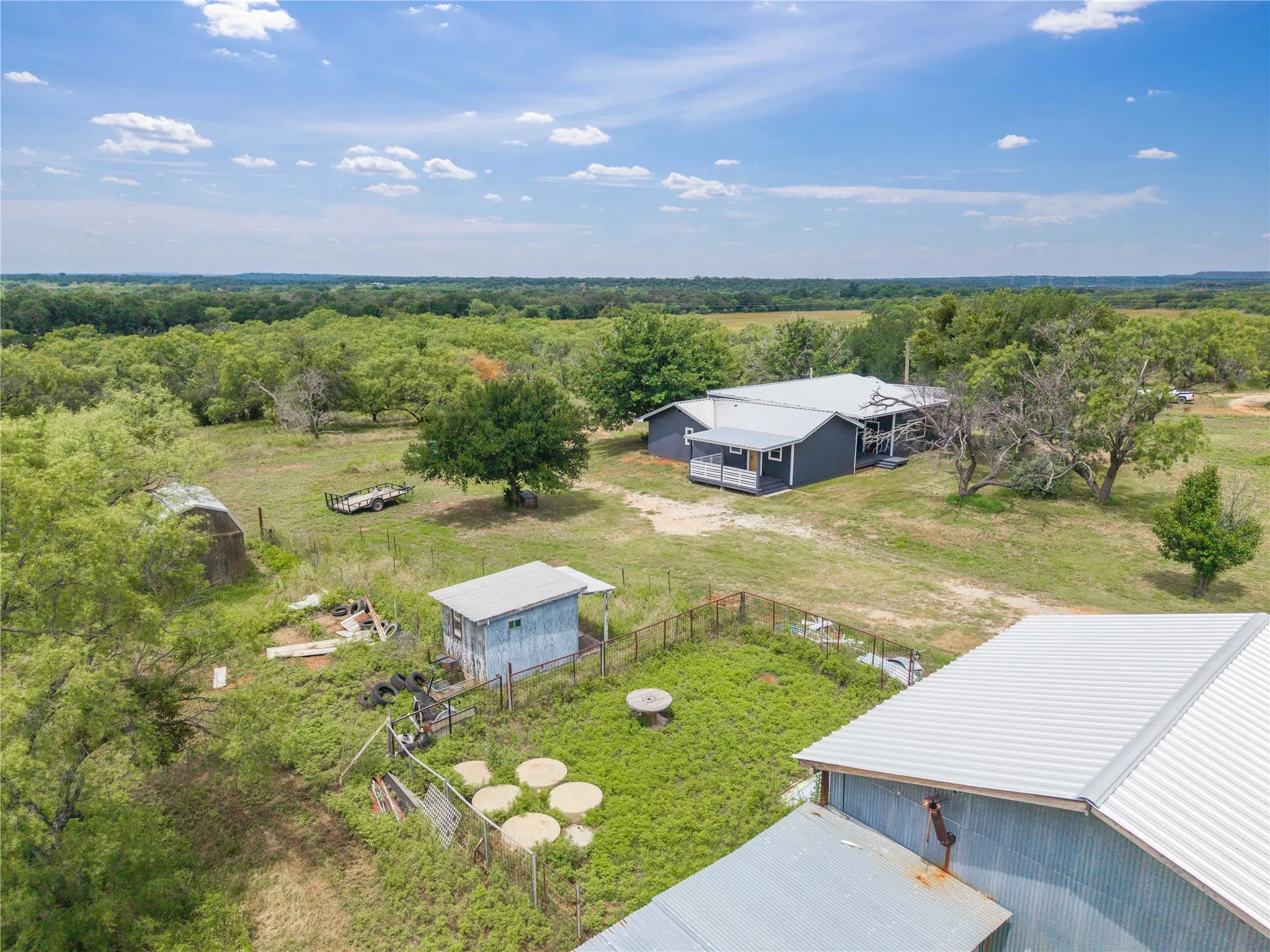Single Family Residence For Sale in Brown County , 14001 Highway 377 S, Brookesmith, Texas 76827, 3 Bedrooms, 3 Bathrooms, Garage spaces, 2,708 Sqft, built in 1991, Price $465,000, mls#21291505, Real Estate Agent in Brookesmith, Homes For Sale in Brown county, Homes For Sale in Brookesmith, Realtor in Brookesmith Texas, Real Estate Brokerage Independent Realty Texas, Luminita Cordes Realtor