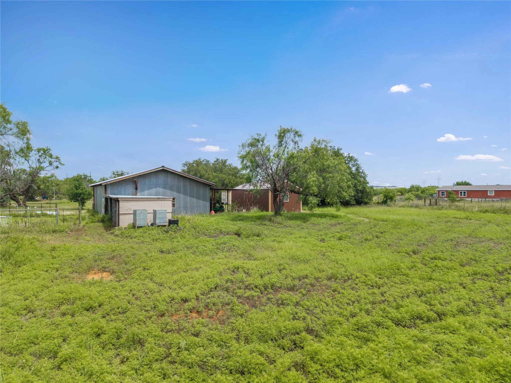 Single Family Residence For Sale in Brown County , 14001 Highway 377 S, Brookesmith, Texas 76827, 3 Bedrooms, 3 Bathrooms, Garage spaces, 2,708 Sqft, built in 1991, Price $465,000, mls#21291505, Real Estate Agent in Brookesmith, Homes For Sale in Brown county, Homes For Sale in Brookesmith, Realtor in Brookesmith Texas, Real Estate Brokerage Independent Realty Texas, Luminita Cordes Realtor