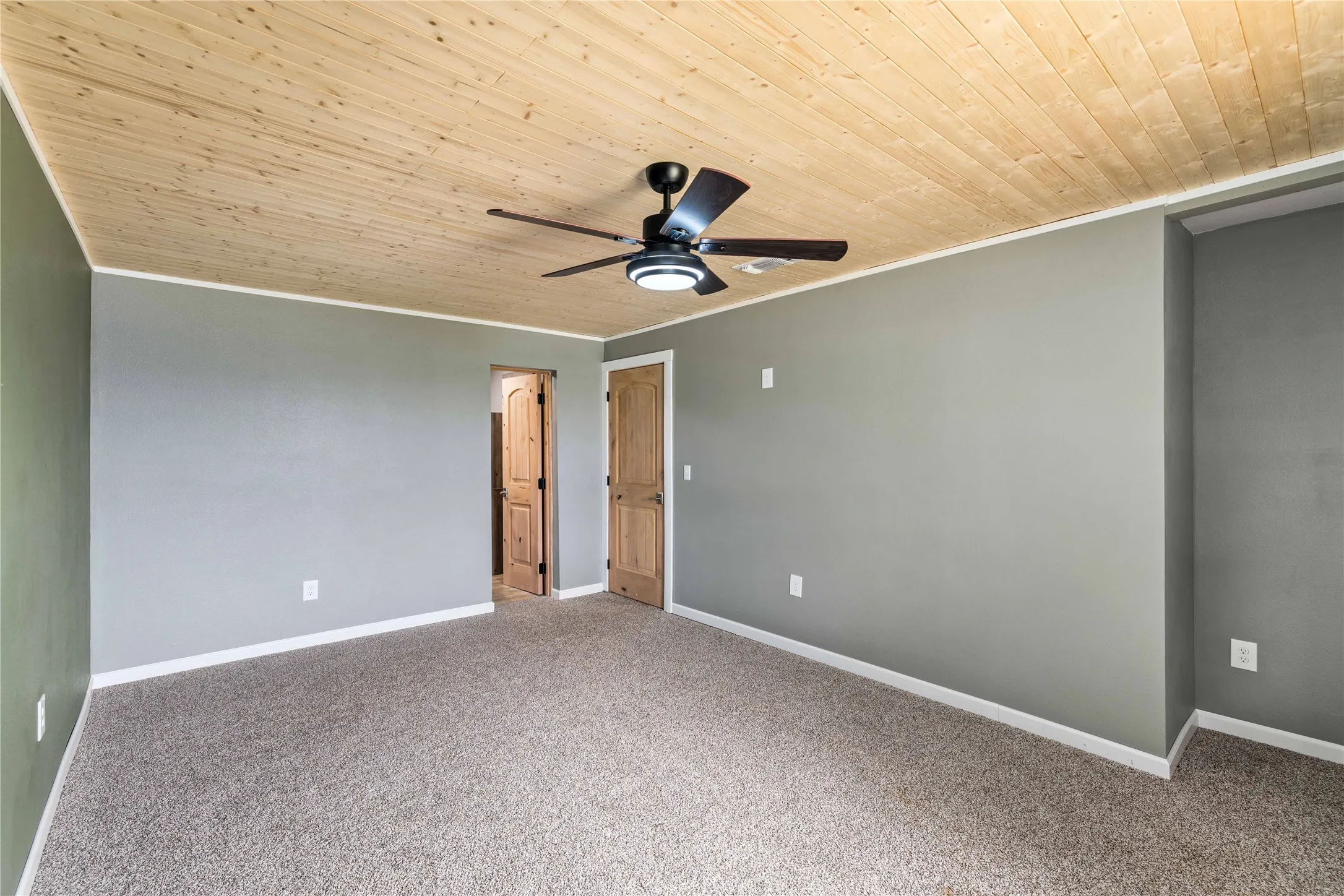 Single Family Residence For Sale in Brown County , 14001 Highway 377 S, Brookesmith, Texas 76827, 3 Bedrooms, 3 Bathrooms, Garage spaces, 2,708 Sqft, built in 1991, Price $465,000, mls#21291505, Real Estate Agent in Brookesmith, Homes For Sale in Brown county, Homes For Sale in Brookesmith, Realtor in Brookesmith Texas, Real Estate Brokerage Independent Realty Texas, Luminita Cordes Realtor