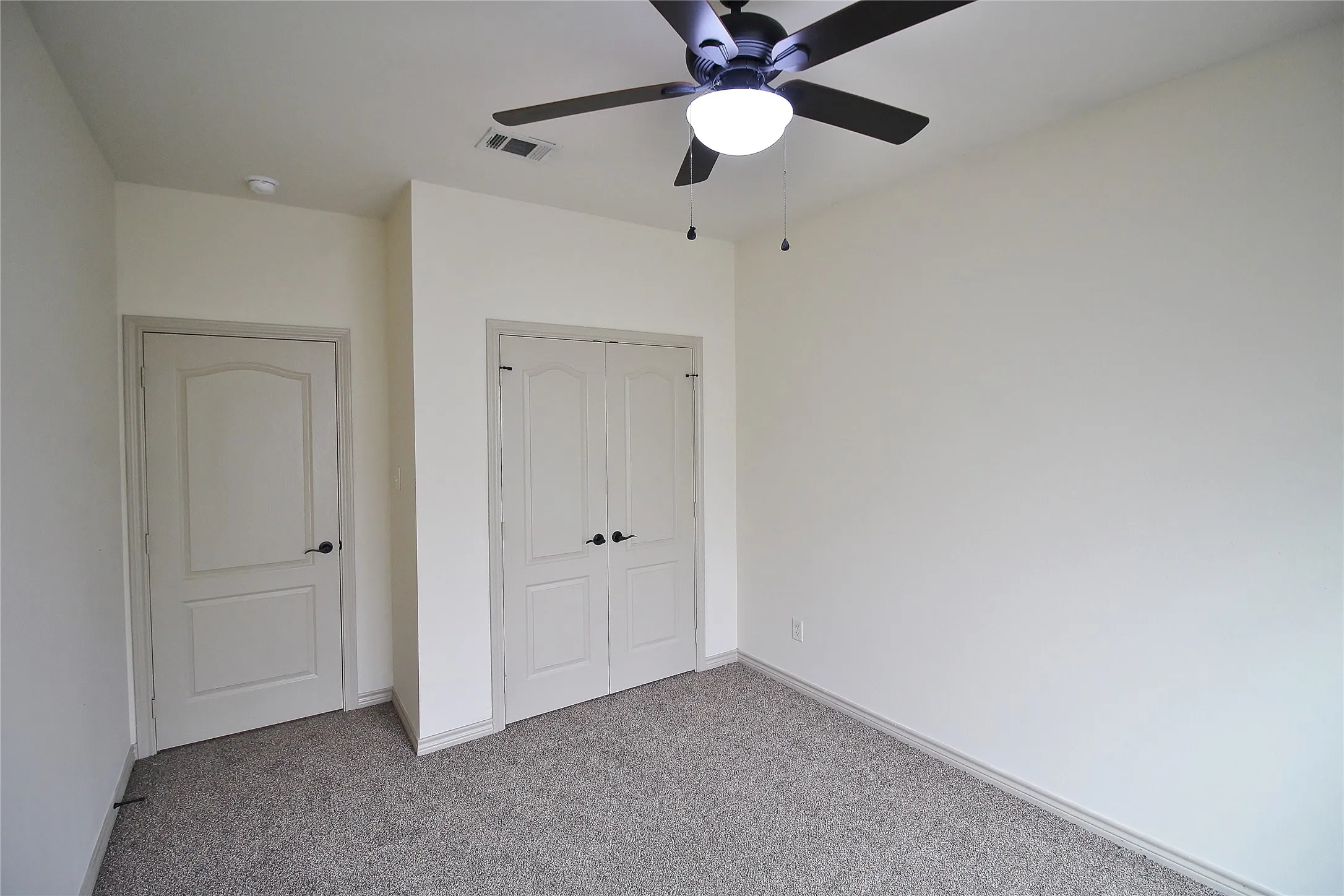 Duplex For Rent in Kaufman County , 112 Bridle Court, Mabank, Texas 75143, 2 Bedroom, 2 Bathroom, 1 Garage spaces, 1,145 Sqft, built in 2016, mls#21291546, Real Estate Agent in Mabank, Homes For Rent in Kaufman county, Homes For Rent in Mabank, Realtor in Mabank Texas, Real Estate Brokerage Independent Realty Texas, Luminita Cordes Realtor
