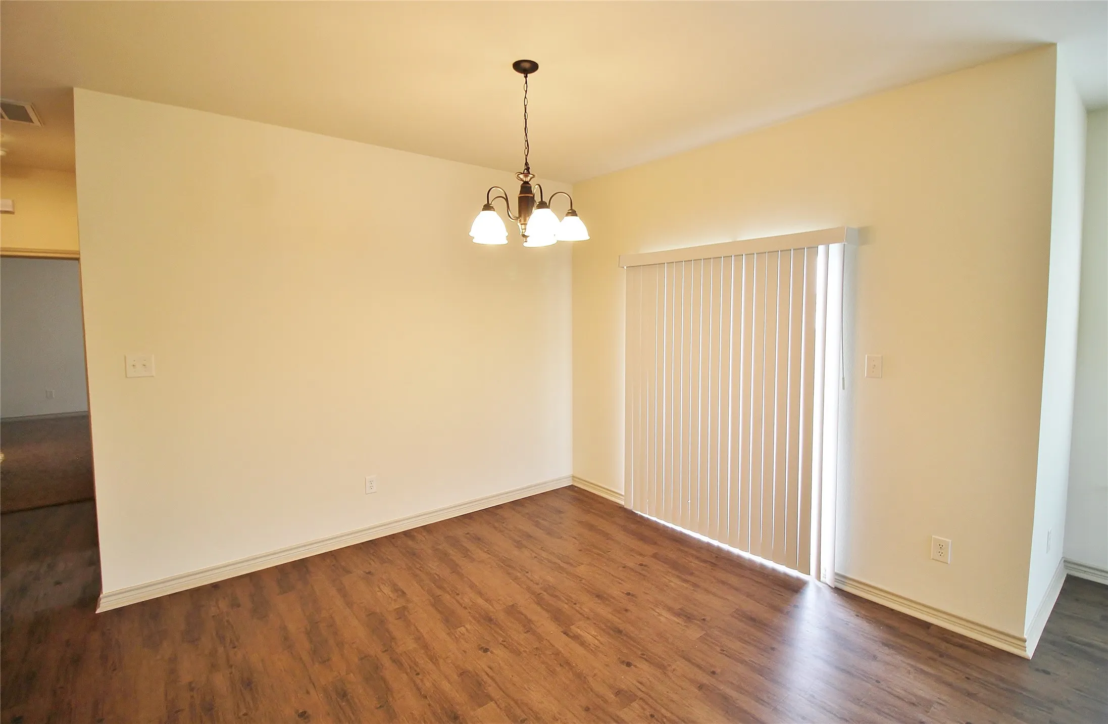 Duplex For Rent in Kaufman County , 112 Bridle Court, Mabank, Texas 75143, 2 Bedroom, 2 Bathroom, 1 Garage spaces, 1,145 Sqft, built in 2016, mls#21291546, Real Estate Agent in Mabank, Homes For Rent in Kaufman county, Homes For Rent in Mabank, Realtor in Mabank Texas, Real Estate Brokerage Independent Realty Texas, Luminita Cordes Realtor