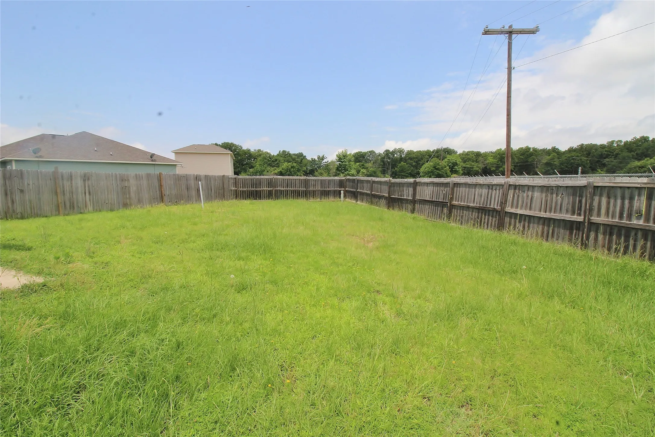 Duplex For Rent in Kaufman County , 112 Bridle Court, Mabank, Texas 75143, 2 Bedroom, 2 Bathroom, 1 Garage spaces, 1,145 Sqft, built in 2016, mls#21291546, Real Estate Agent in Mabank, Homes For Rent in Kaufman county, Homes For Rent in Mabank, Realtor in Mabank Texas, Real Estate Brokerage Independent Realty Texas, Luminita Cordes Realtor