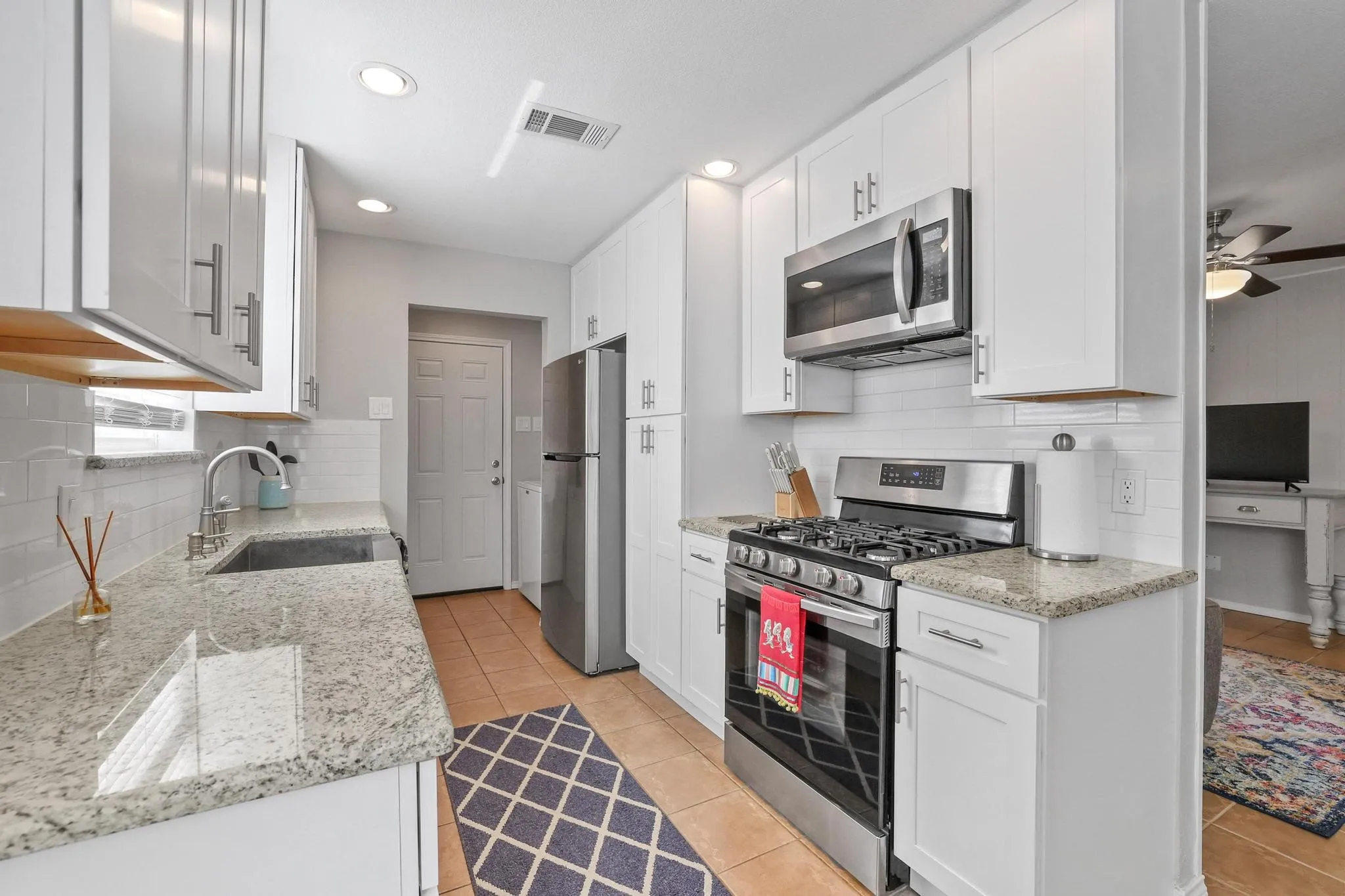 Single Family Residence For Sale in Dallas County , 10621 Mapleridge Drive, Dallas, Texas 75238, 4 Bedroom, 2 Bathroom, 2 Garage spaces, 2,031 Sqft, built in 1965, mls#21290429, Real Estate Agent in Dallas, Homes For Sale in Dallas county, Homes For Sale in Dallas, Realtor in Dallas Texas, Real Estate Brokerage Independent Realty Texas, Luminita Cordes Realtor