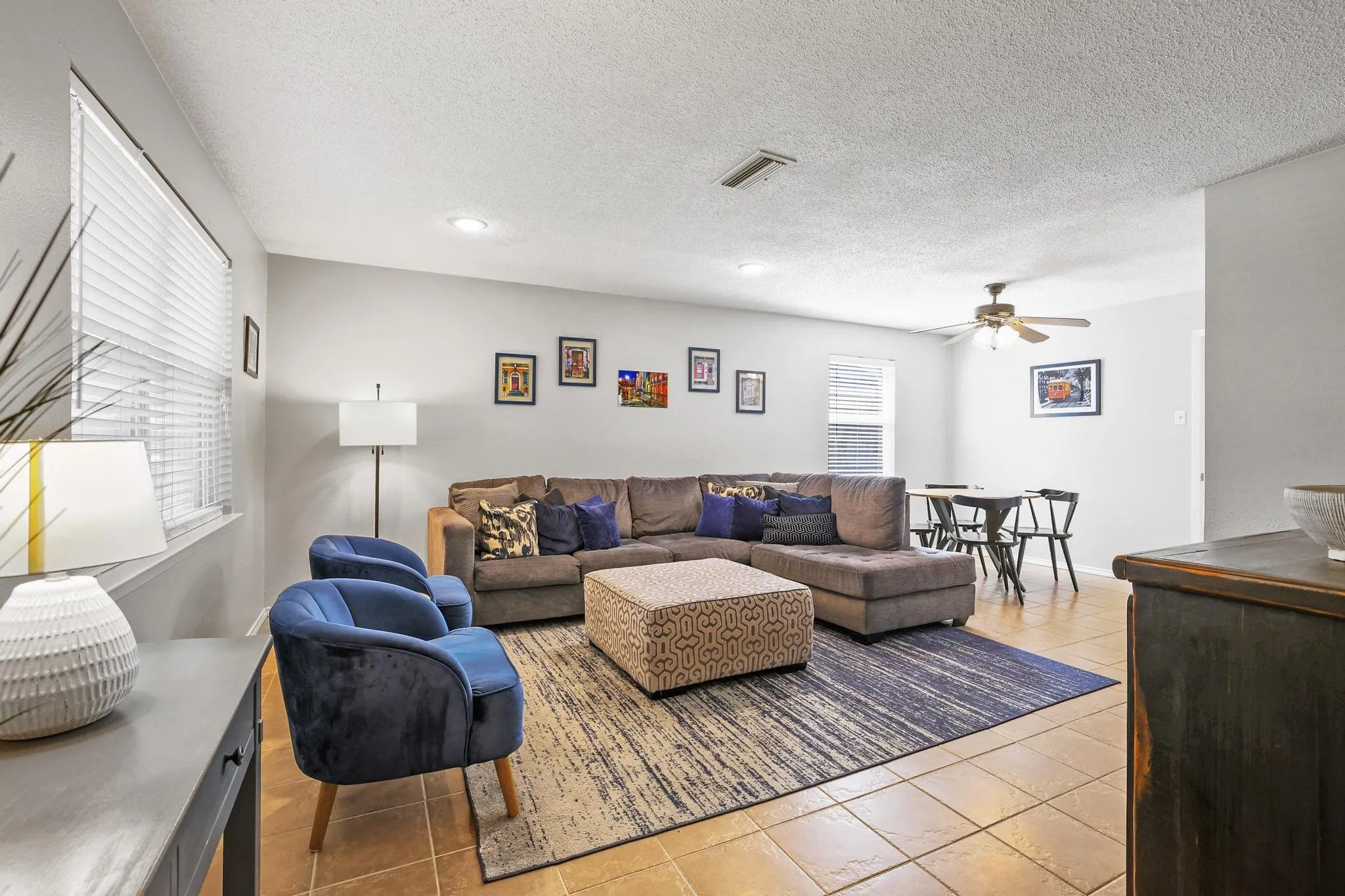 Single Family Residence For Sale in Dallas County , 10621 Mapleridge Drive, Dallas, Texas 75238, 4 Bedroom, 2 Bathroom, 2 Garage spaces, 2,031 Sqft, built in 1965, mls#21290429, Real Estate Agent in Dallas, Homes For Sale in Dallas county, Homes For Sale in Dallas, Realtor in Dallas Texas, Real Estate Brokerage Independent Realty Texas, Luminita Cordes Realtor