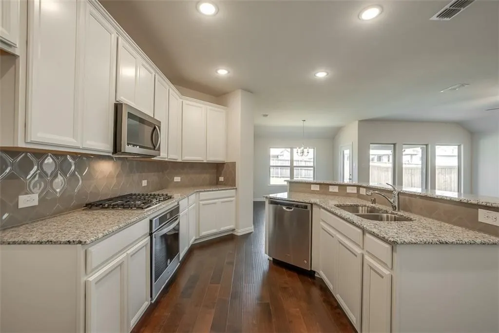 Single Family Residence For Rent in Denton County , 1829 Meadow Trail Lane, Aubrey, Texas 76227, 3 Bedroom, 2 Bathroom, 2 Garage spaces, 1,711 Sqft, built in 2019, mls#21291559, Real Estate Agent in Aubrey, Homes For Rent in Denton county, Homes For Rent in Aubrey, Realtor in Aubrey Texas, Real Estate Brokerage Independent Realty Texas, Luminita Cordes Realtor