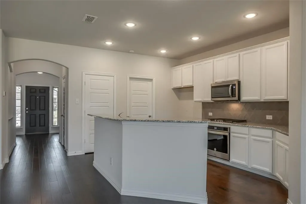 Single Family Residence For Rent in Denton County , 1829 Meadow Trail Lane, Aubrey, Texas 76227, 3 Bedroom, 2 Bathroom, 2 Garage spaces, 1,711 Sqft, built in 2019, mls#21291559, Real Estate Agent in Aubrey, Homes For Rent in Denton county, Homes For Rent in Aubrey, Realtor in Aubrey Texas, Real Estate Brokerage Independent Realty Texas, Luminita Cordes Realtor