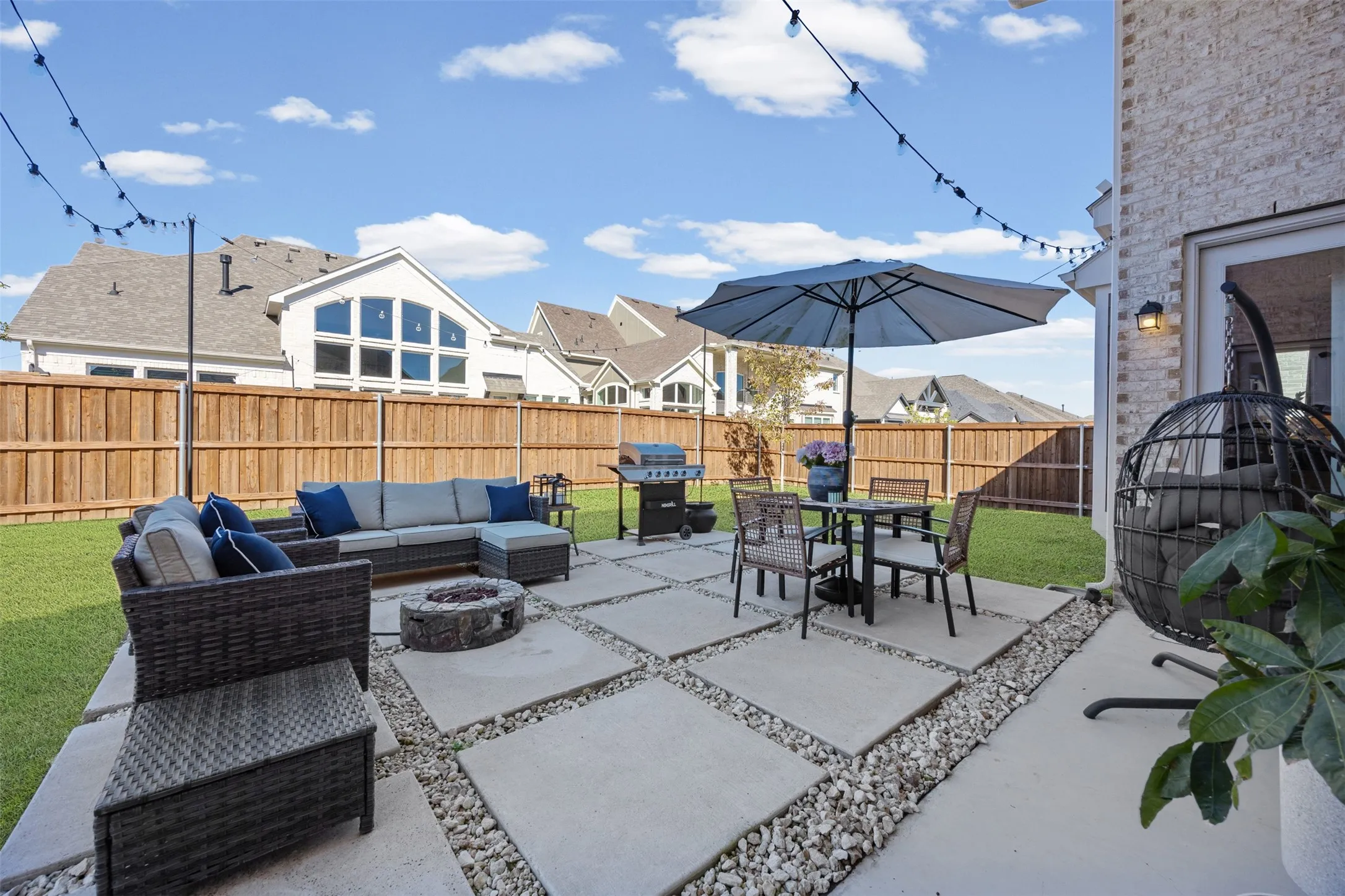 Single Family Residence For Sale in Ellis County , 2413 Shane Drive, Midlothian, Texas 76065, 4 Bedroom, 4 Bathroom, 3 Garage spaces, 3,719 Sqft, built in 2023, mls#21290759, Real Estate Agent in Midlothian, Homes For Sale in Ellis county, Homes For Sale in Midlothian, Realtor in Midlothian Texas, Real Estate Brokerage Independent Realty Texas, Luminita Cordes Realtor