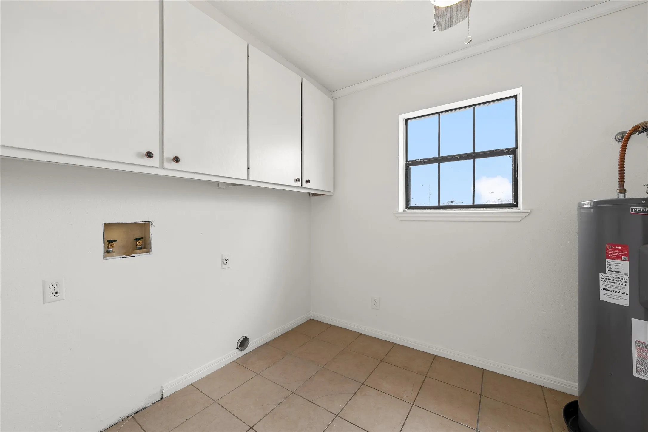 Single Family Residence For Sale in Mc Lennan County , 188 N Baese Road, West, Texas 76691, 3 Bedroom, 2 Bathroom, 2 Garage spaces, 1,832 Sqft, built in 1993, mls#21291517, Real Estate Agent in West, Homes For Sale in Mc Lennan county, Homes For Sale in West, Realtor in West Texas, Real Estate Brokerage Independent Realty Texas, Luminita Cordes Realtor