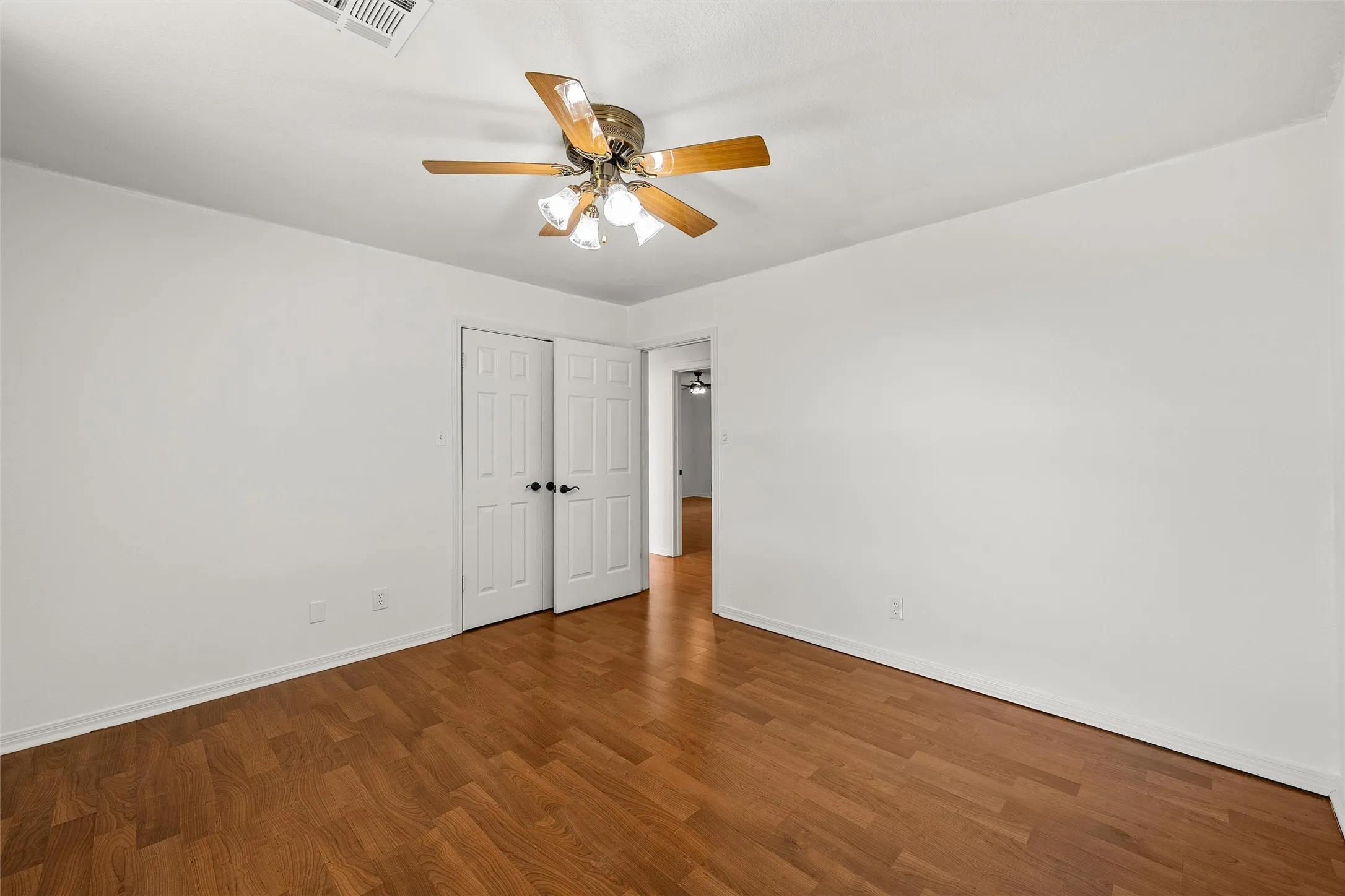 Single Family Residence For Sale in Mc Lennan County , 188 N Baese Road, West, Texas 76691, 3 Bedroom, 2 Bathroom, 2 Garage spaces, 1,832 Sqft, built in 1993, mls#21291517, Real Estate Agent in West, Homes For Sale in Mc Lennan county, Homes For Sale in West, Realtor in West Texas, Real Estate Brokerage Independent Realty Texas, Luminita Cordes Realtor