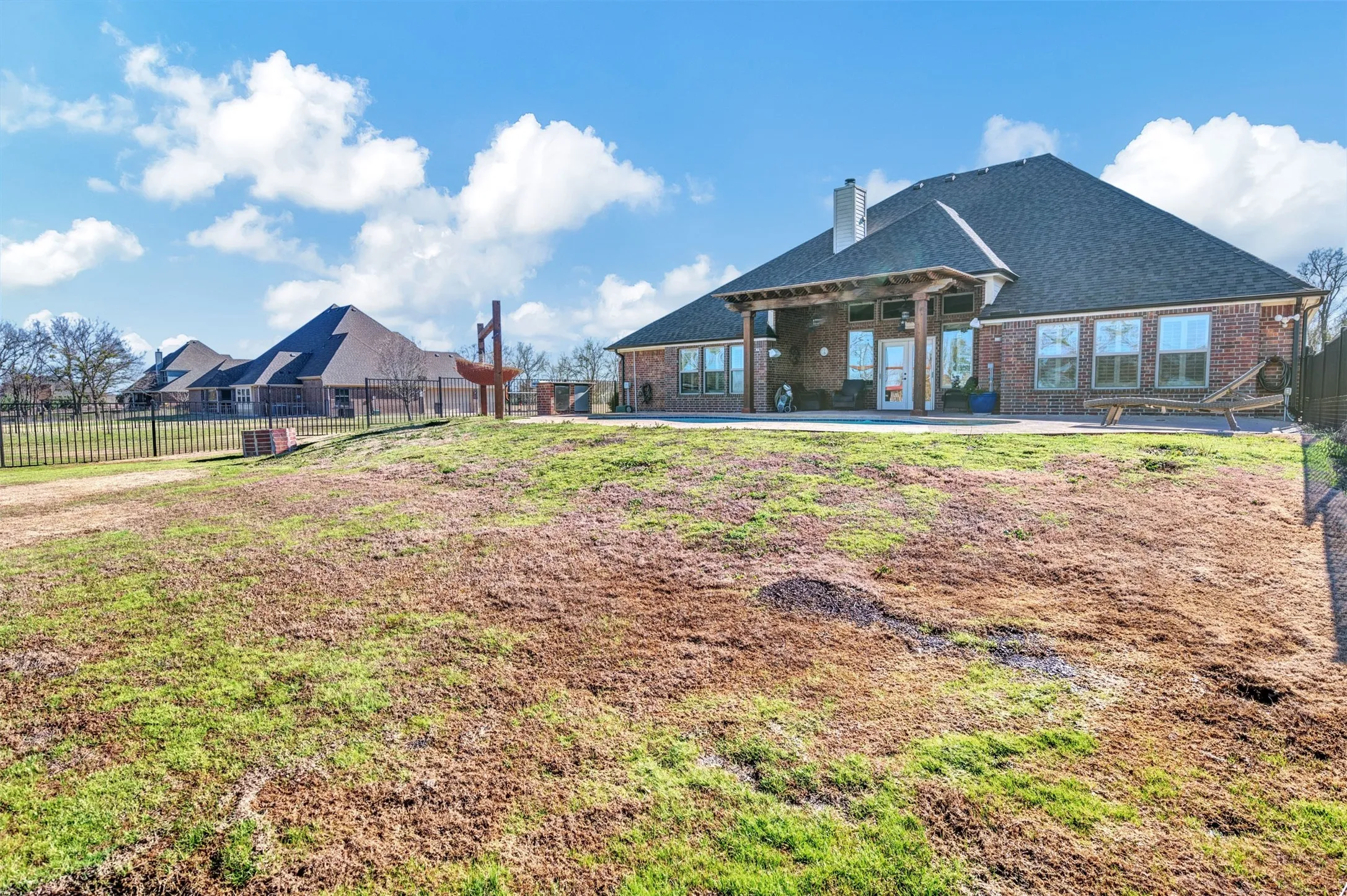 Single Family Residence For Sale in Rockwall County , 8 Chapel Hill Lane, Mclendon Chisholm, Texas 75032, 4 Bedroom, 3 Bathroom, 3 Garage spaces, 3,073 Sqft, built in 2012, mls#21289610, Real Estate Agent in Mclendon Chisholm, Homes For Sale in Rockwall county, Homes For Sale in Mclendon Chisholm, Realtor in Mclendon Chisholm Texas, Real Estate Brokerage Independent Realty Texas, Luminita Cordes Realtor