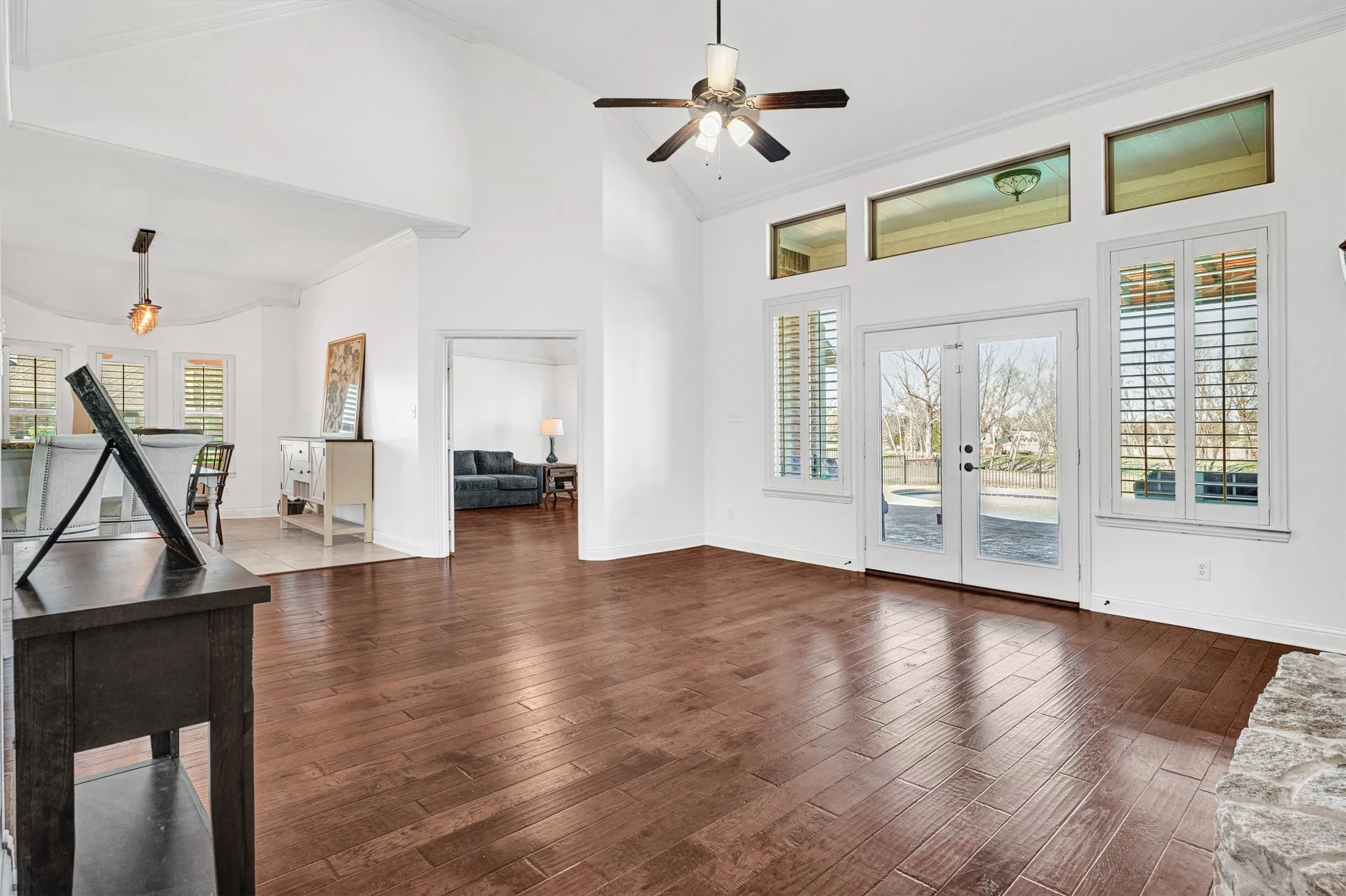 Single Family Residence For Sale in Rockwall County , 8 Chapel Hill Lane, Mclendon Chisholm, Texas 75032, 4 Bedroom, 3 Bathroom, 3 Garage spaces, 3,073 Sqft, built in 2012, mls#21289610, Real Estate Agent in Mclendon Chisholm, Homes For Sale in Rockwall county, Homes For Sale in Mclendon Chisholm, Realtor in Mclendon Chisholm Texas, Real Estate Brokerage Independent Realty Texas, Luminita Cordes Realtor
