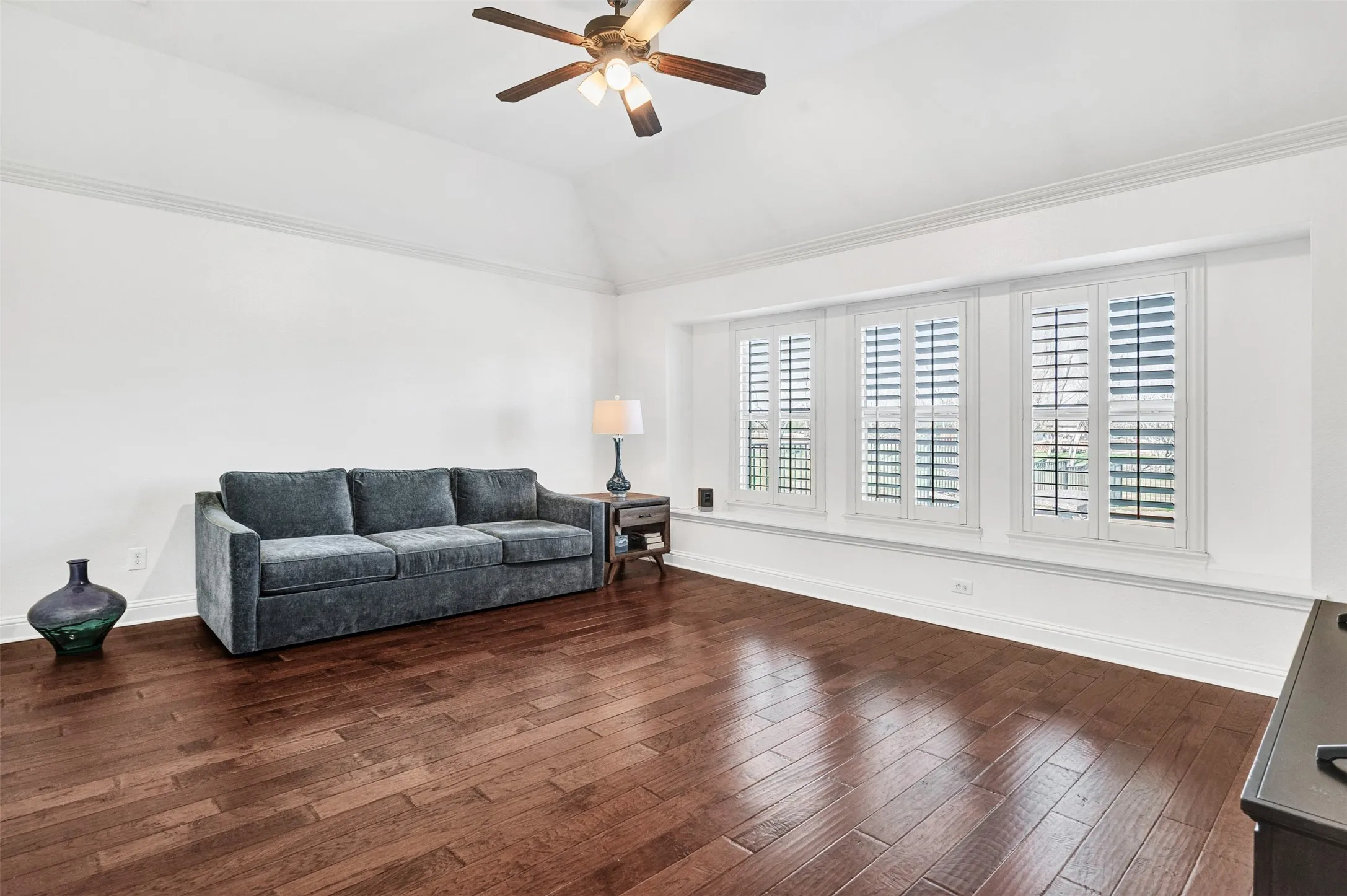 Single Family Residence For Sale in Rockwall County , 8 Chapel Hill Lane, Mclendon Chisholm, Texas 75032, 4 Bedroom, 3 Bathroom, 3 Garage spaces, 3,073 Sqft, built in 2012, mls#21289610, Real Estate Agent in Mclendon Chisholm, Homes For Sale in Rockwall county, Homes For Sale in Mclendon Chisholm, Realtor in Mclendon Chisholm Texas, Real Estate Brokerage Independent Realty Texas, Luminita Cordes Realtor